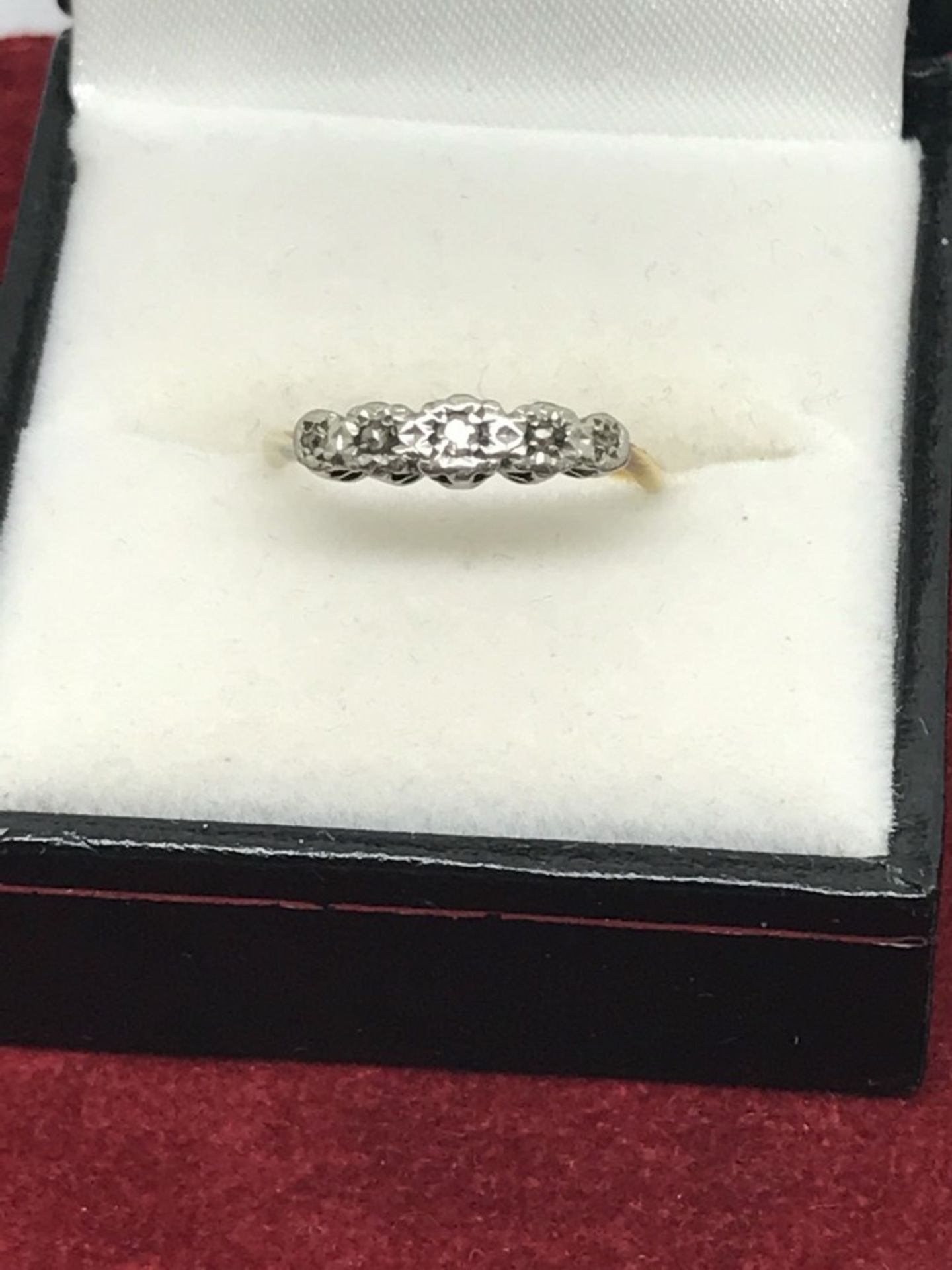 ANTIQUE 9ct GOLD & PLATINUM 5 STONE DIAMOND RING