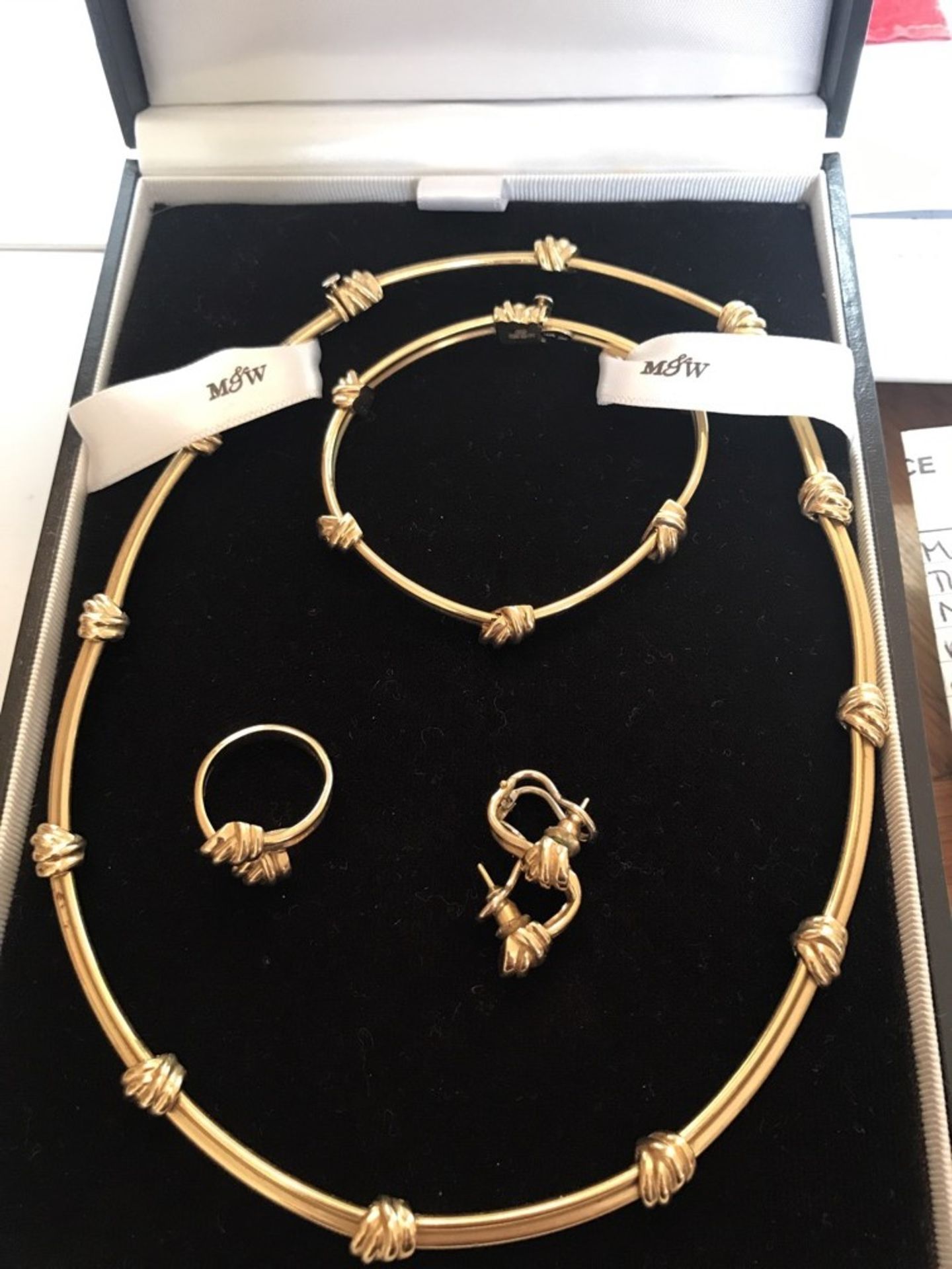 MAPPIN & WEBB 18ct GOLD LOVE KNOT SET INC NECKLACE. BRACELET. RING & EARRINGS INC BOX & RECEIPTS 82g - Image 7 of 7