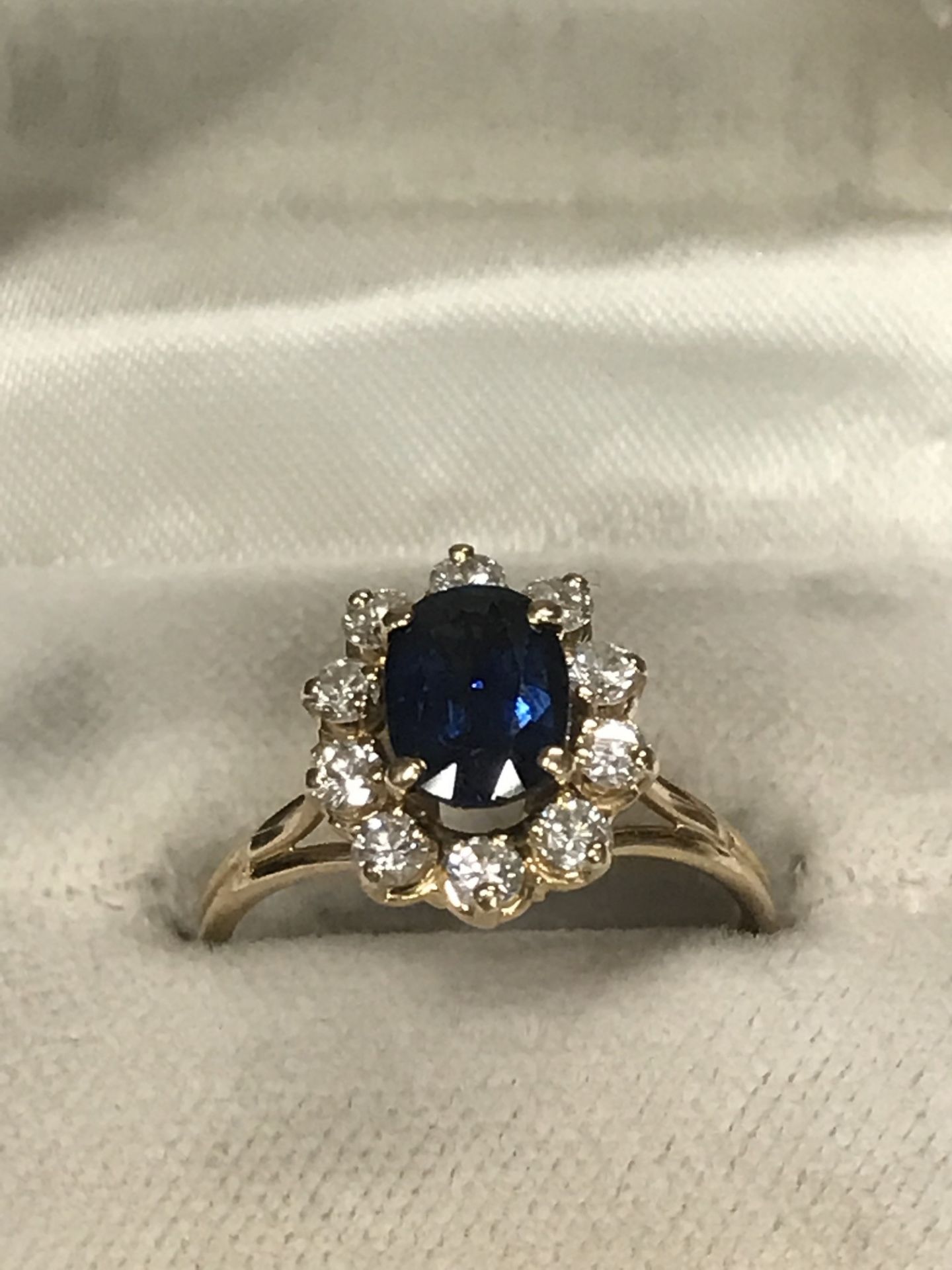 SAPPHIRE APPROX 2.50ct & DIAMOND APPROX 0.80ct MARKED 750 - Image 2 of 3