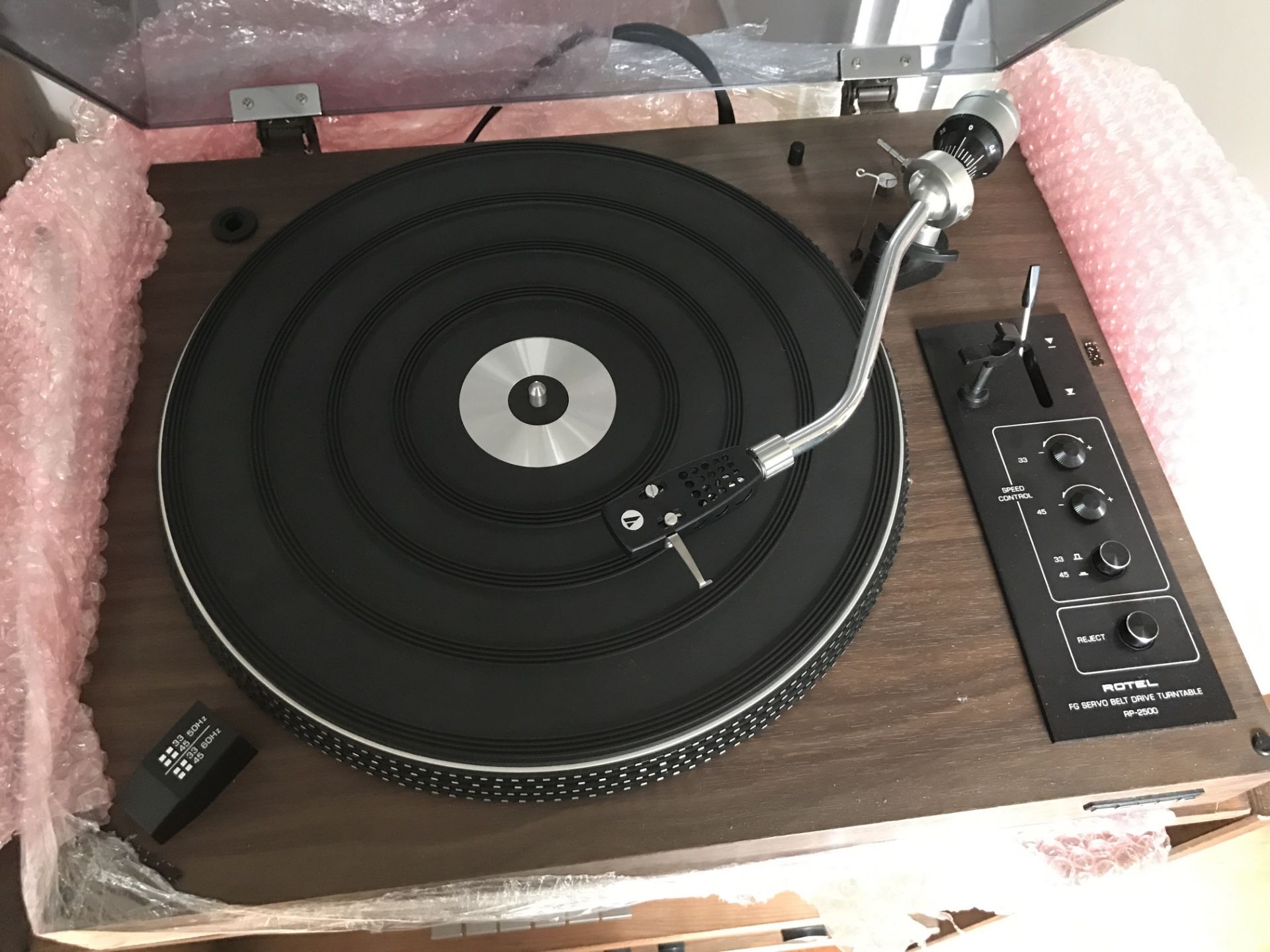 SEPARATE HI FI SYSTEM INC ROTEL TURNTABLE & ROTEL STEREO RECEIVER + TAPE PLAYER & CABINET - Image 4 of 8