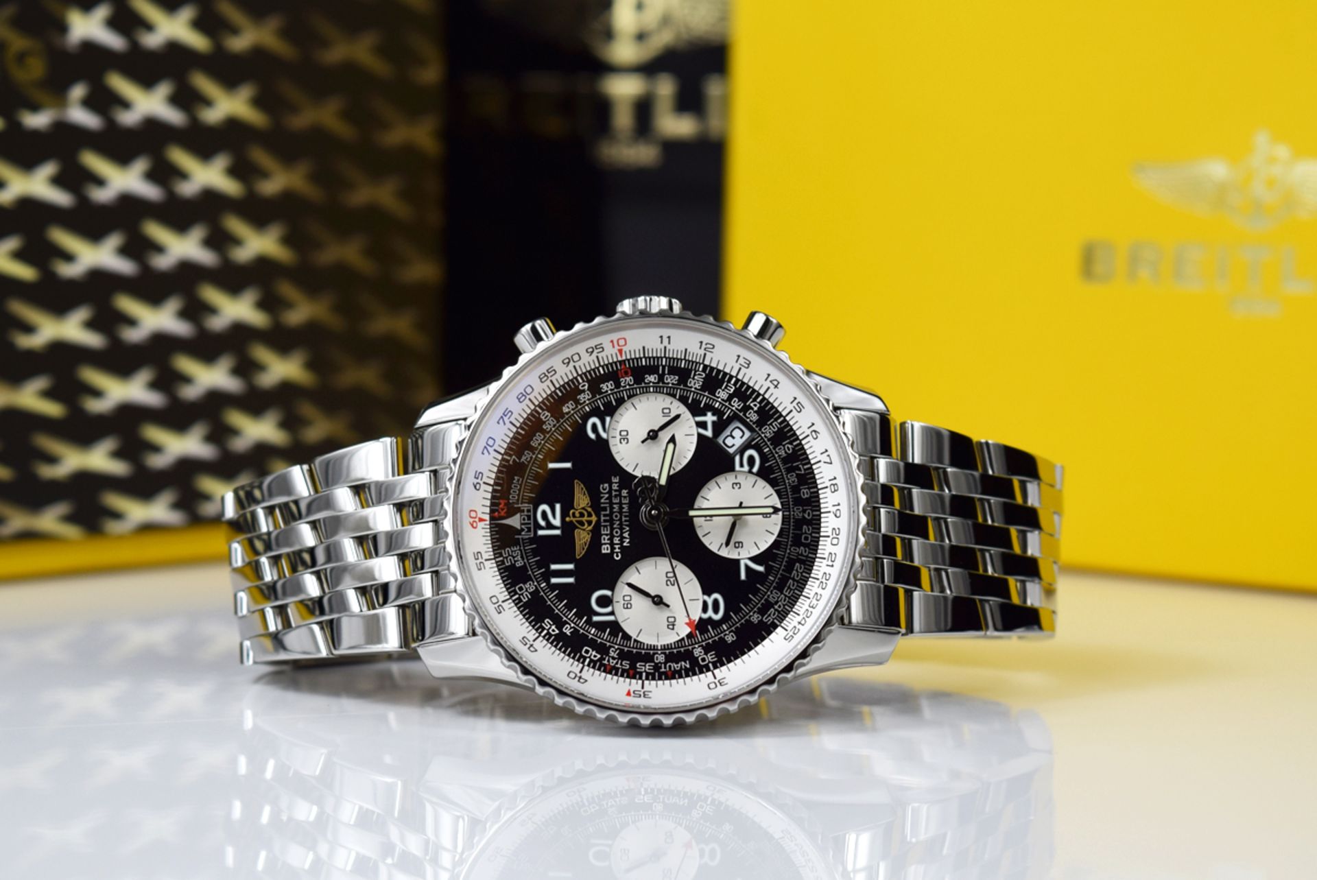 BREITLING NAVITIMER with RARE STEEL BRACELET & BLACK / WHITE DIAL!!! - Image 4 of 12