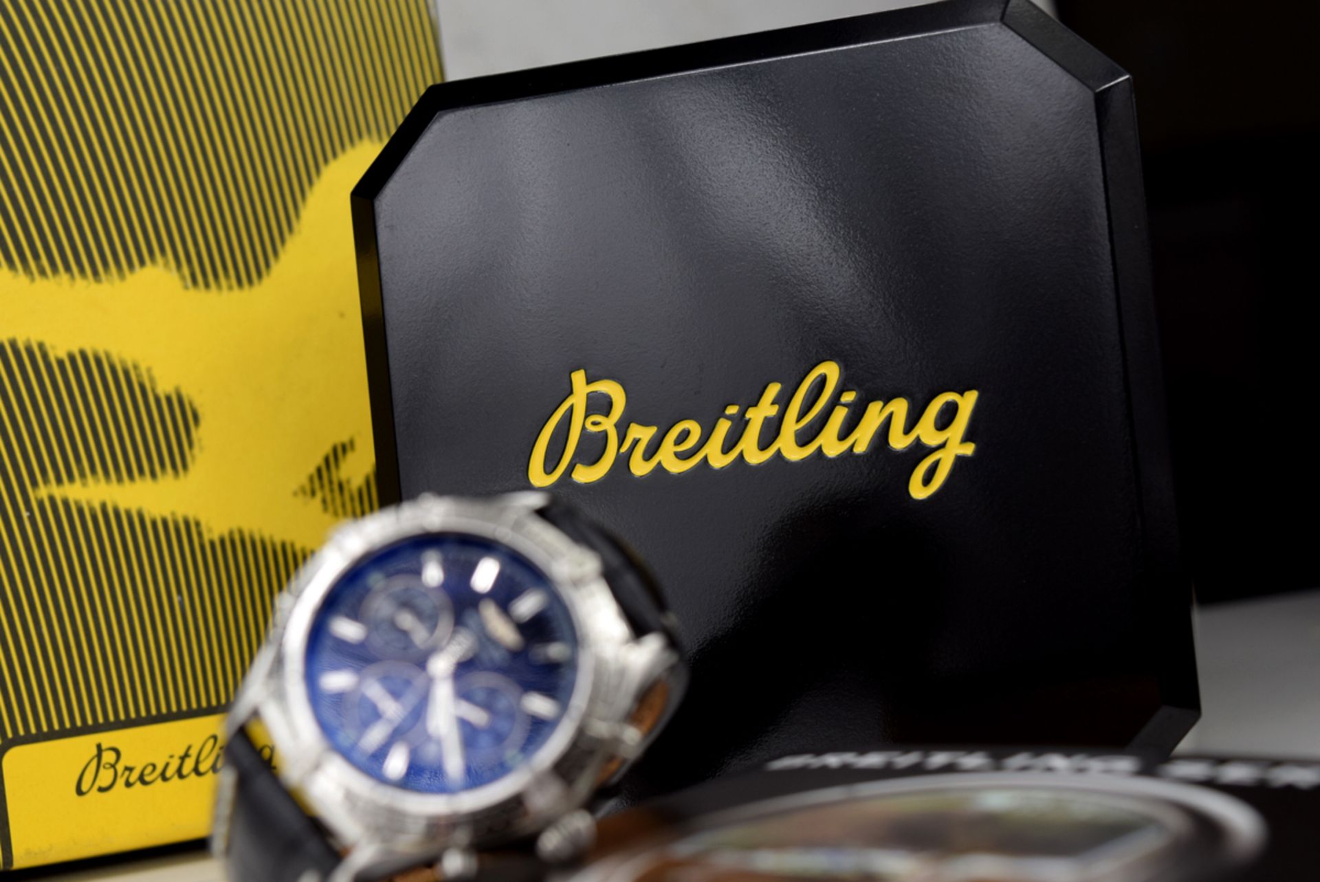 BREITLING SHADOW FLYBACK CHRONOGRAPH - STEEL AUTOMATIC (A35312) - Image 11 of 11