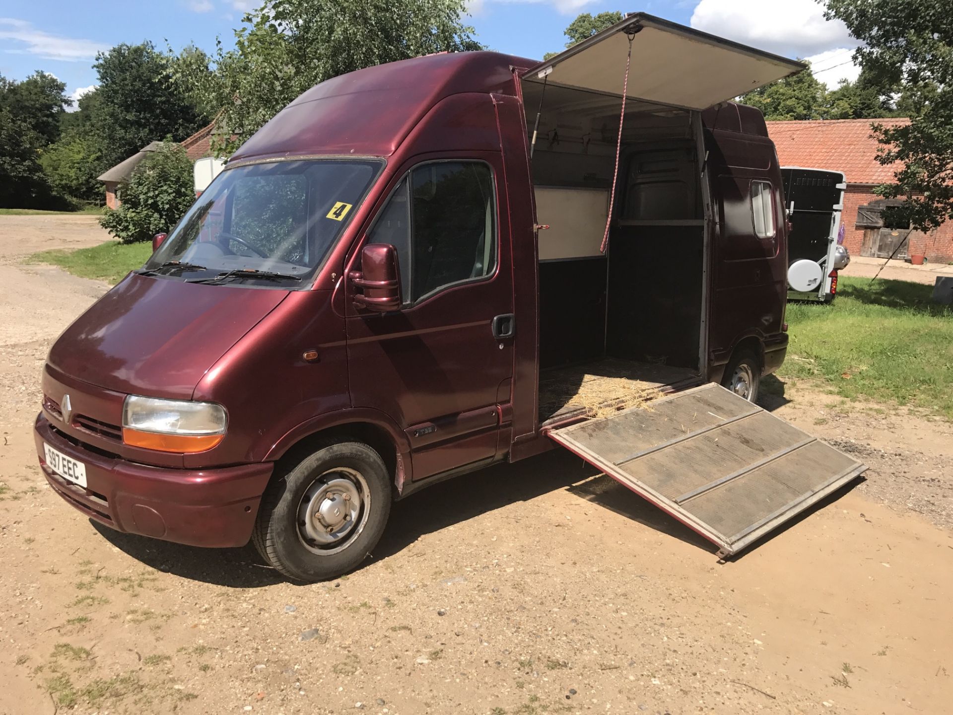 RENAULT MASTER 2 HORSE HORSEBOX 2.8 TURBO DIESEL