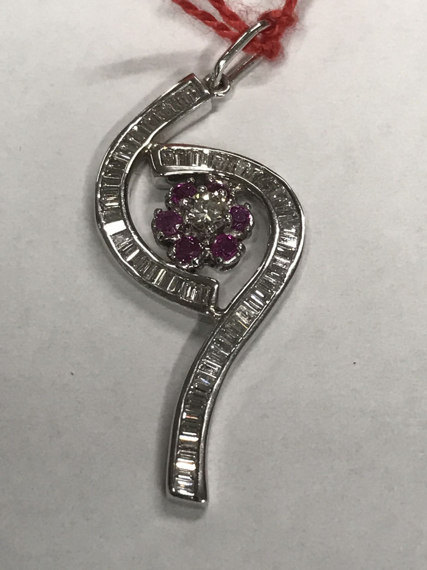 BAGUETTE DIAMOND APPROX 1.30ct & RUBY APPROX 0.50ct PENDANT - Image 2 of 3