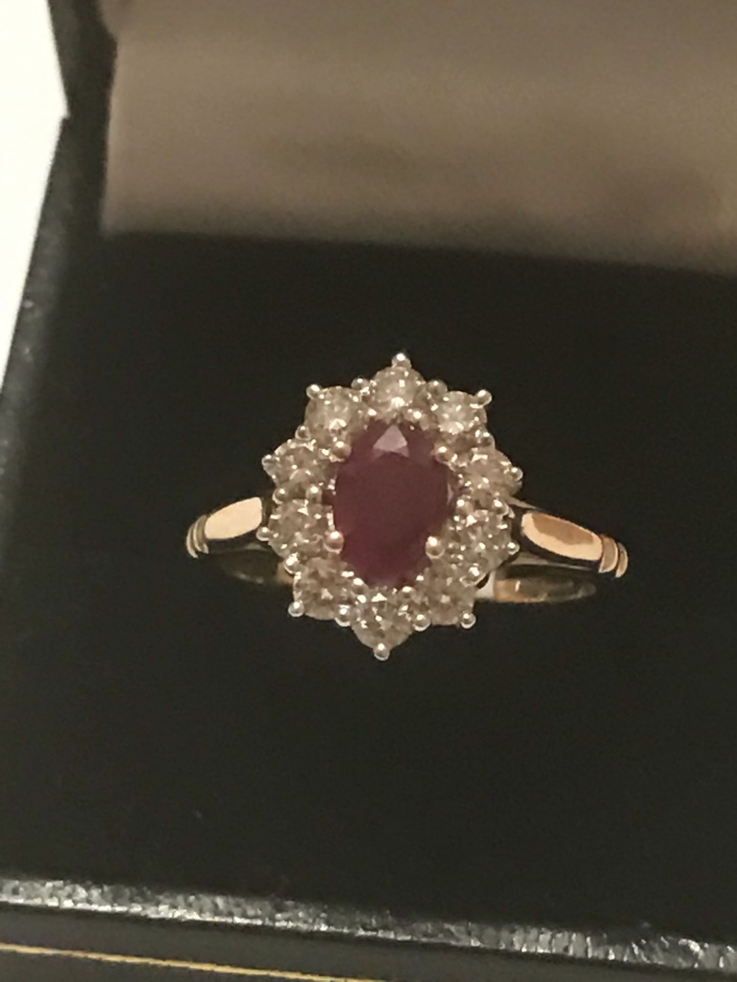 18ct RUBY & DIAMOND CLUSTER RING - Image 2 of 2