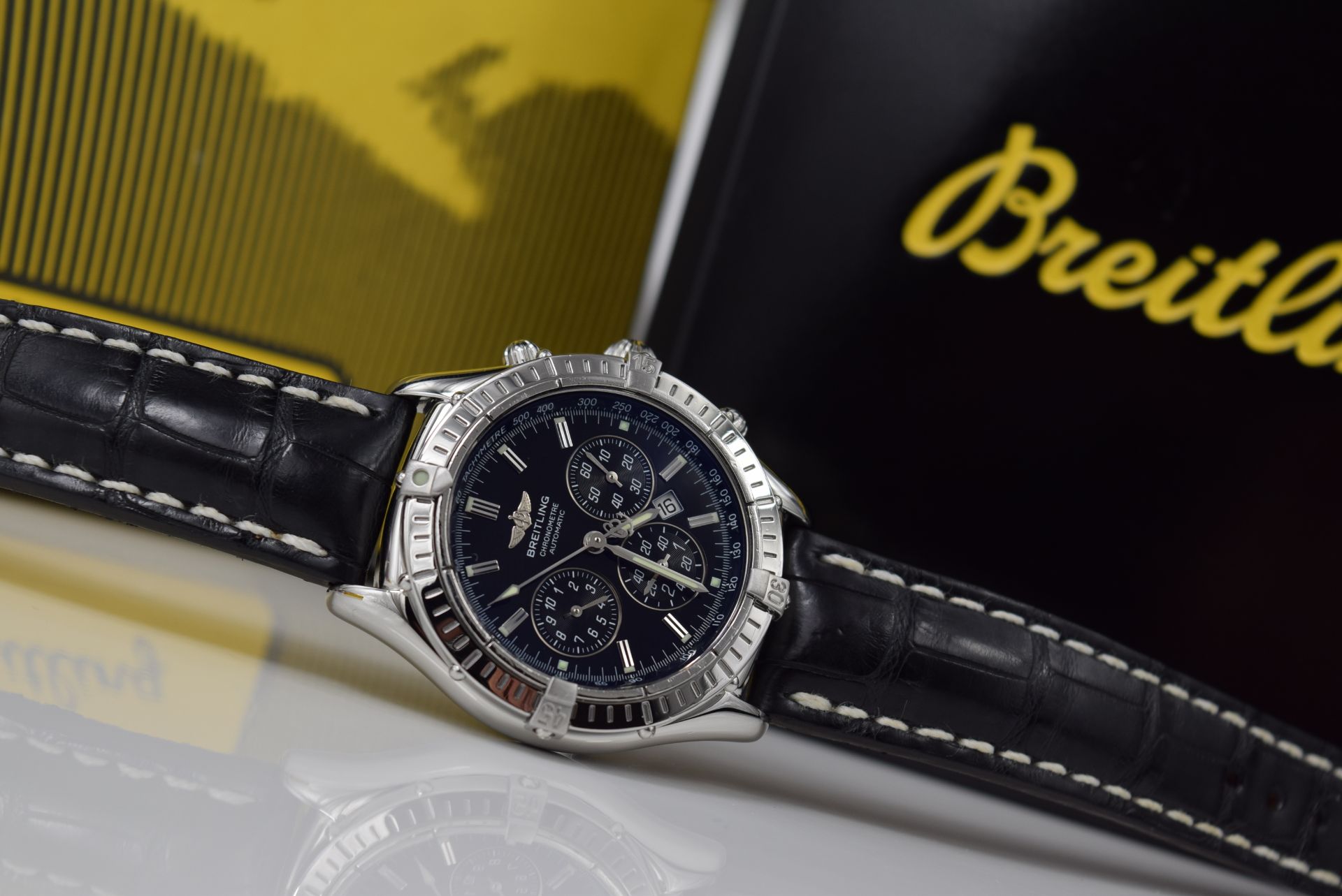 BREITLING SHADOW FLYBACK CHRONOGRAPH - STEEL AUTOMATIC (A35312) - Image 2 of 11