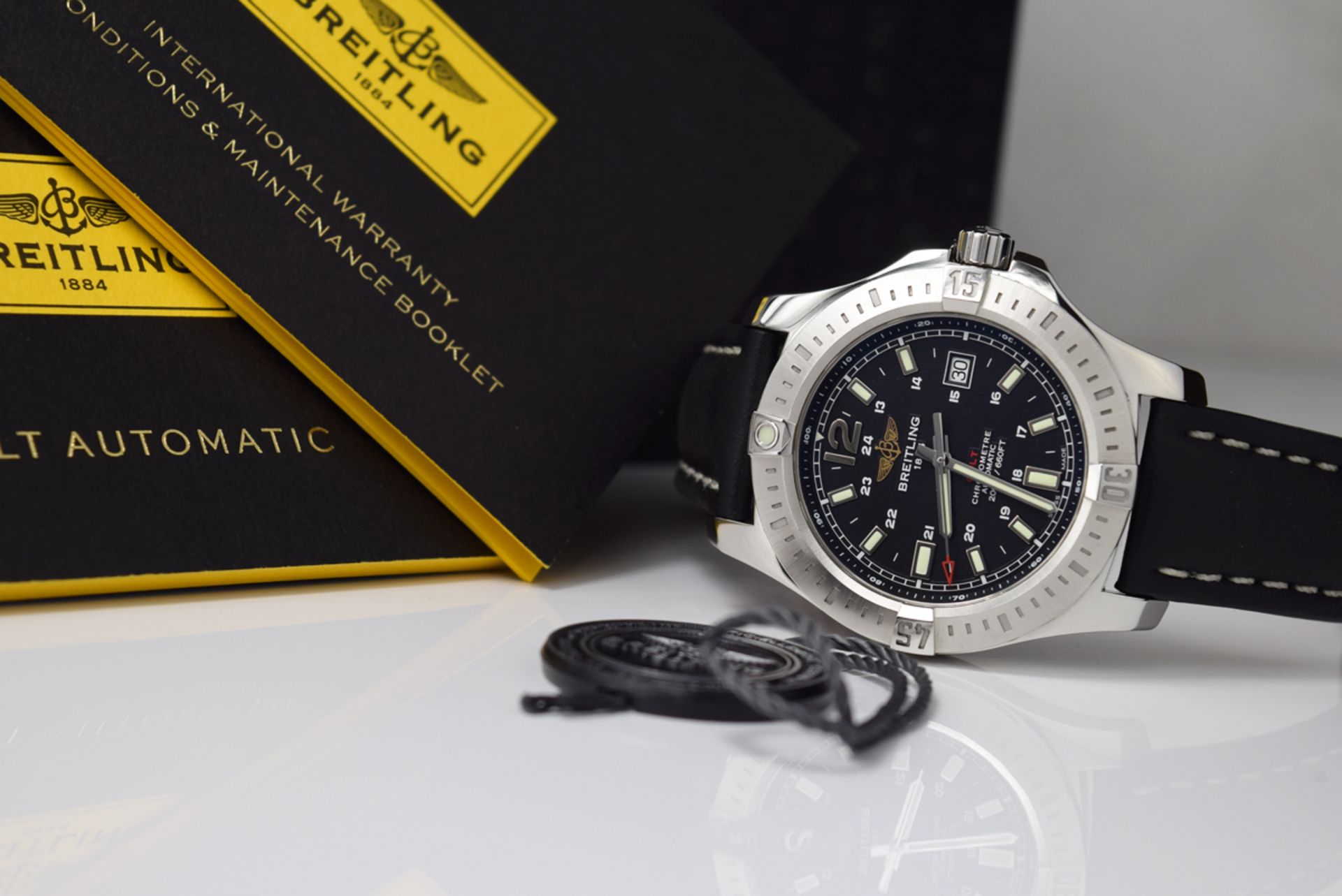 BREITLING COLT 44 AUTOMATIC - STEEL with BLACK DIAL & BLACK STRAP! - Image 4 of 12