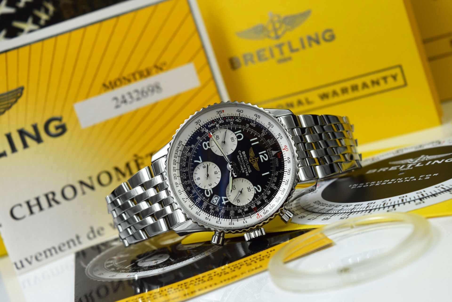 BREITLING NAVITIMER with RARE STEEL BRACELET & BLACK / WHITE DIAL!!! - Image 7 of 12