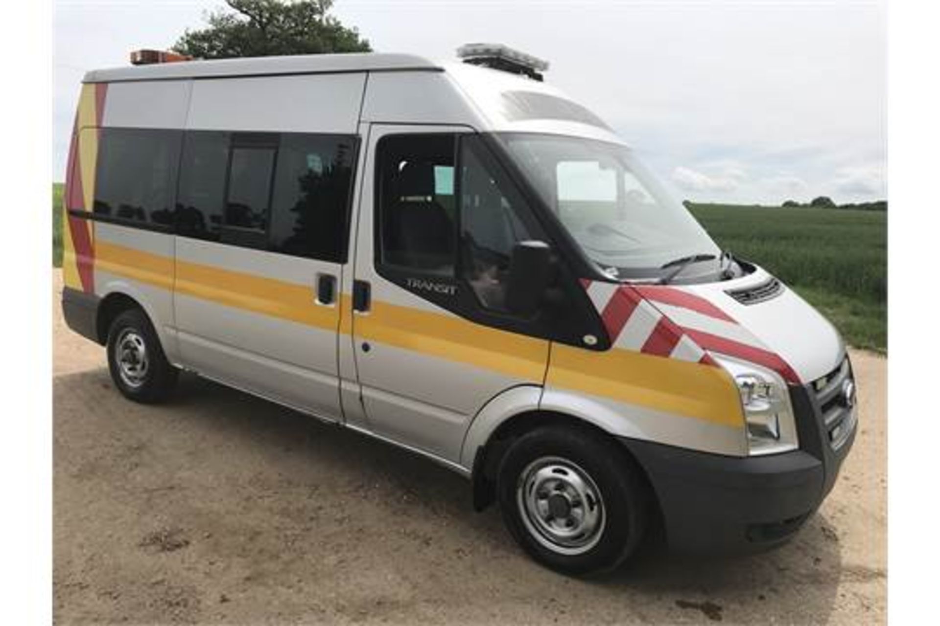 FORD TRANSIT 110 9 SEATER MINIBUS 0808 REG - Image 3 of 14