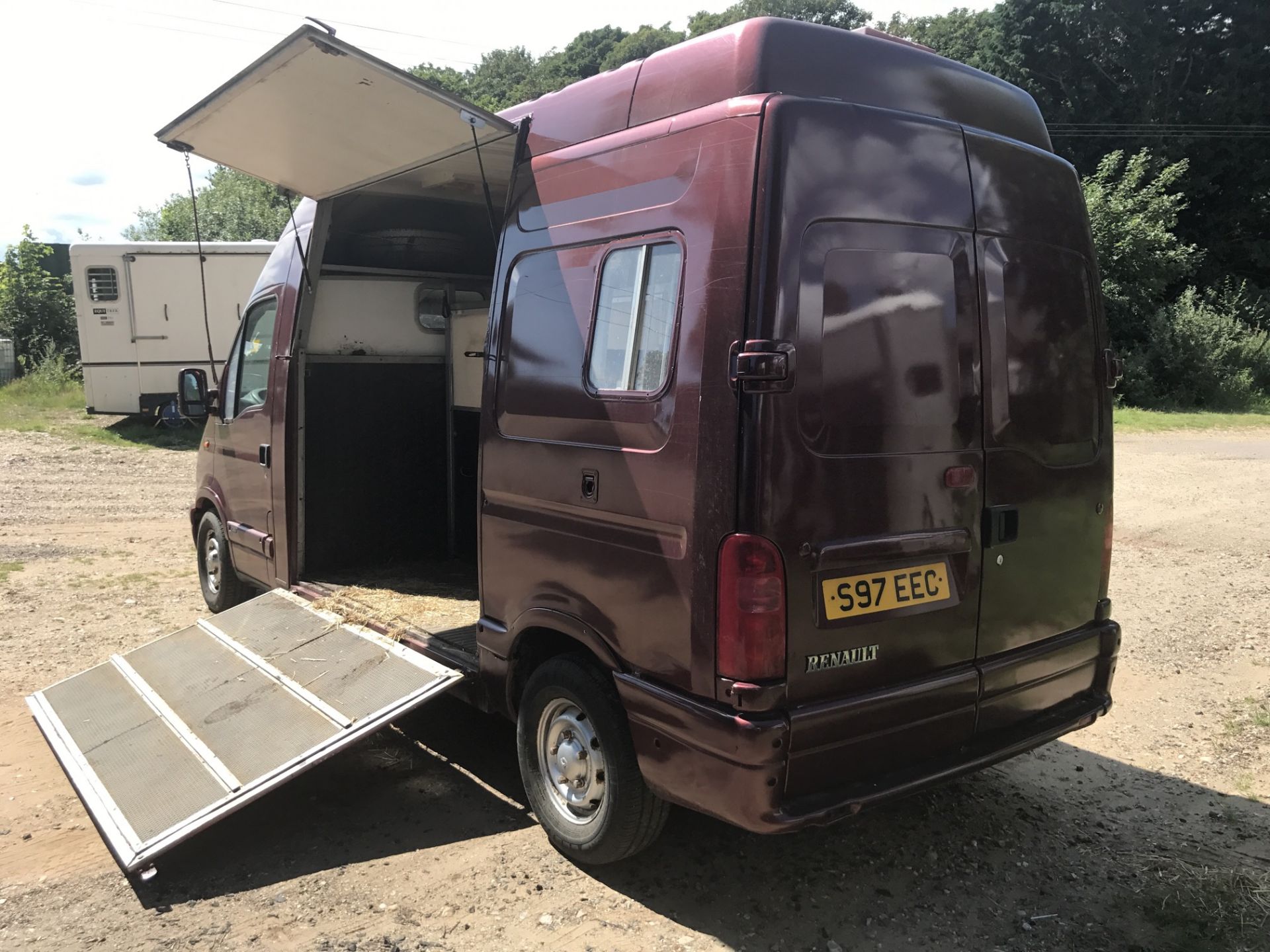 RENAULT MASTER 2 HORSE HORSEBOX 2.8 TURBO DIESEL - Image 2 of 21