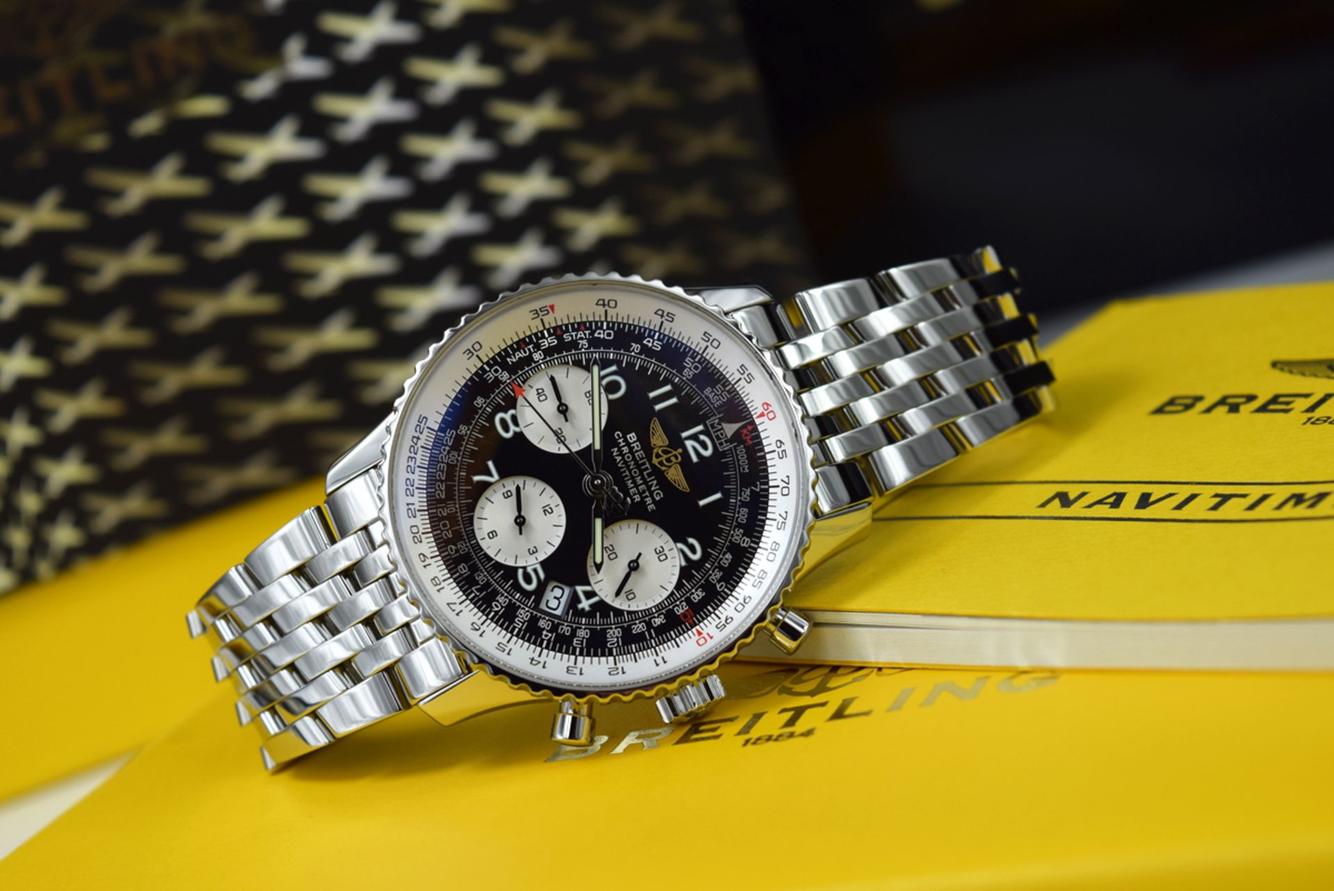 BREITLING NAVITIMER with RARE STEEL BRACELET & BLACK / WHITE DIAL!!! - Image 3 of 12