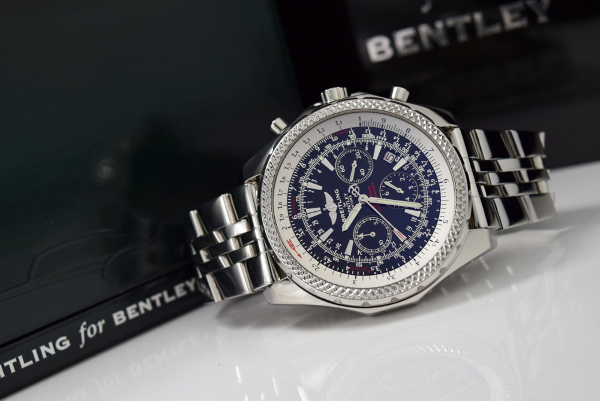 BREITLING BENTLEY MOTORS *SPECIAL EDITION* - STEEL (Model; A25362) - Image 4 of 16