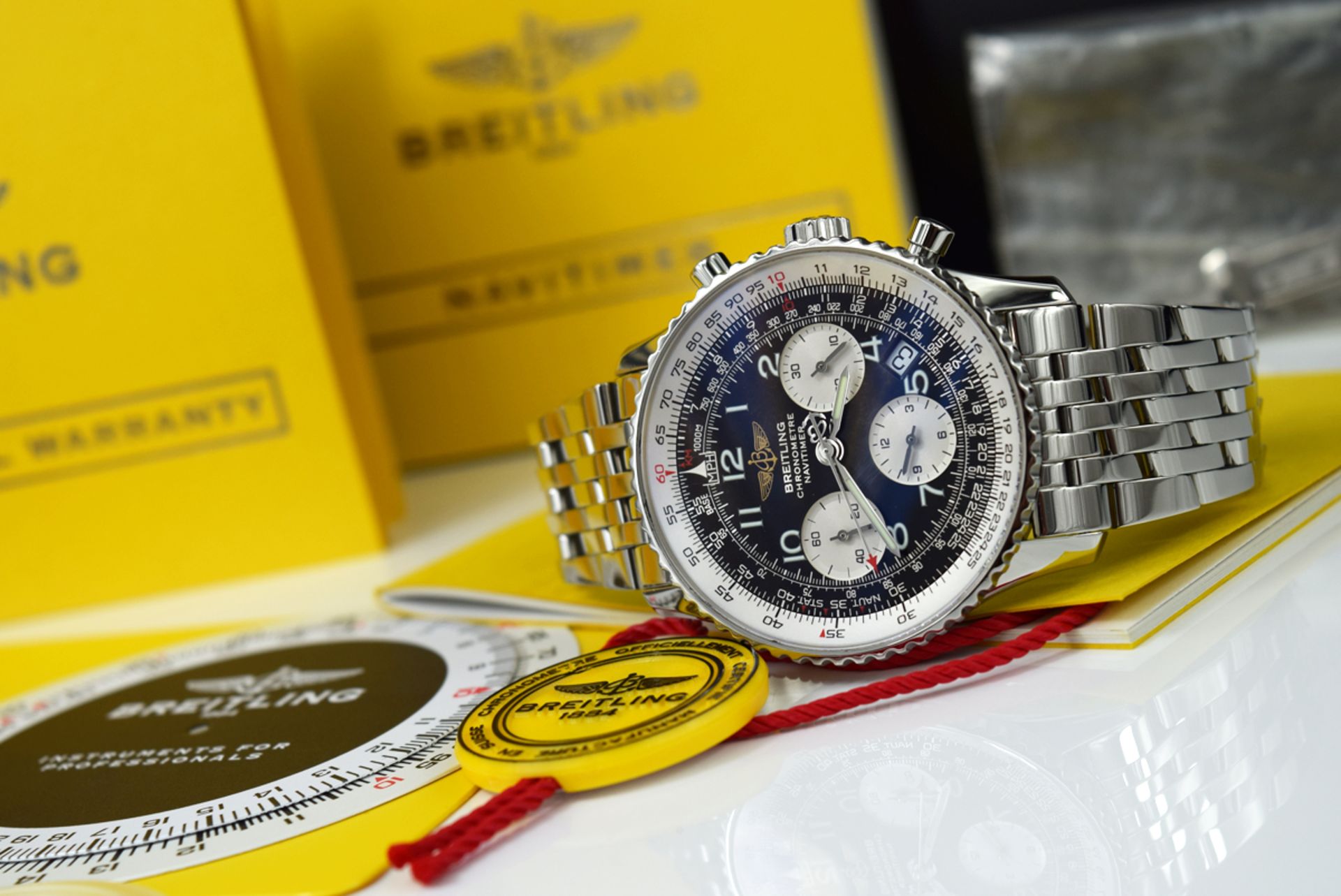 BREITLING NAVITIMER with RARE STEEL BRACELET & BLACK / WHITE DIAL!!!