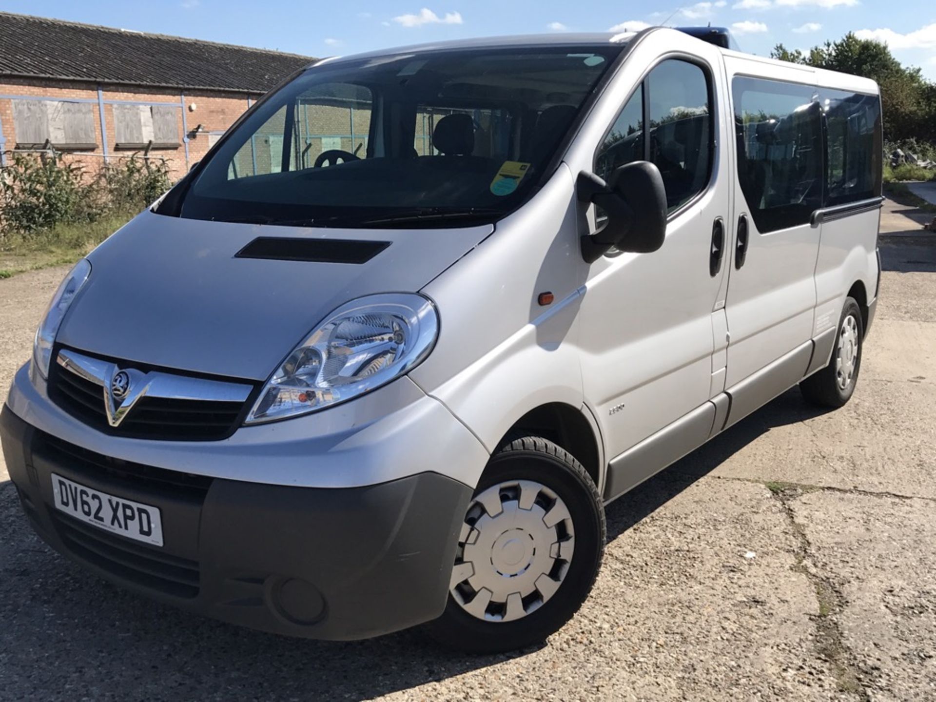 2012 62 REG VAUXHALL VIVARO 9 SEATER MINIBUS - Image 2 of 12