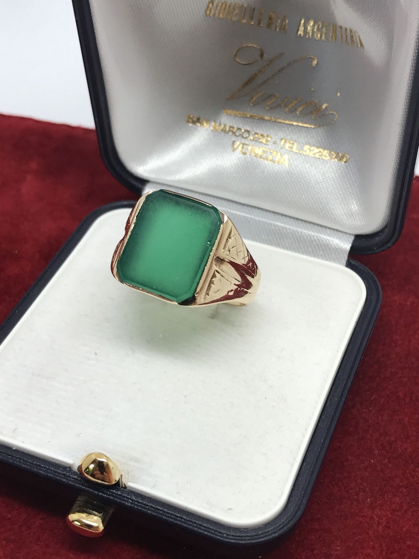 GENTS SIGNET RING SET WITH GREEN STONE IN 9ct GOLD