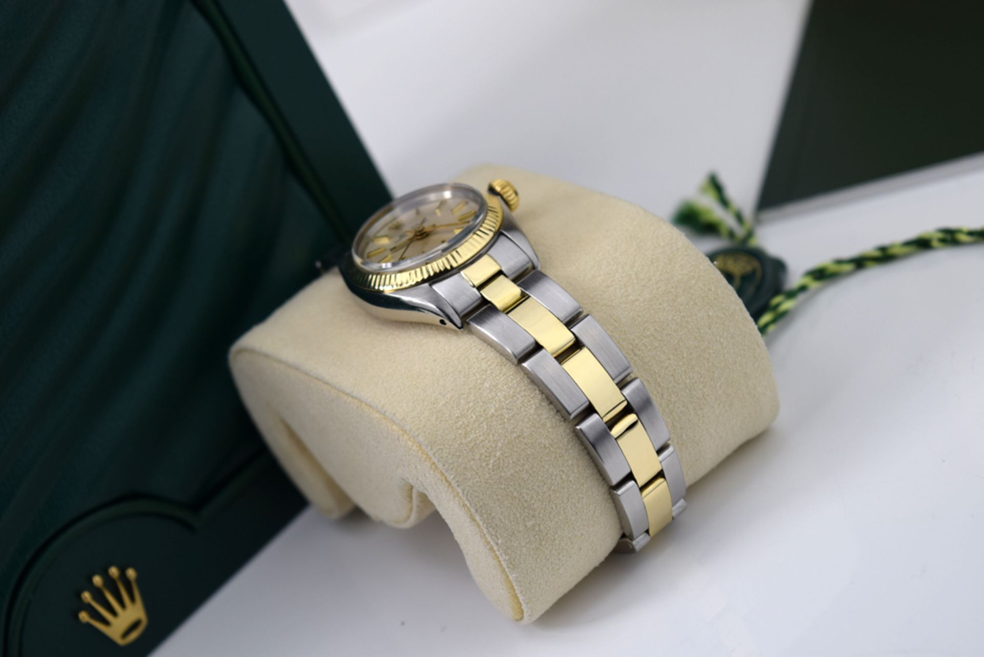 Rolex Oyster Perpetual (Ladies) - Gold and Steel w/ Champagne Colour Dial - Image 3 of 9