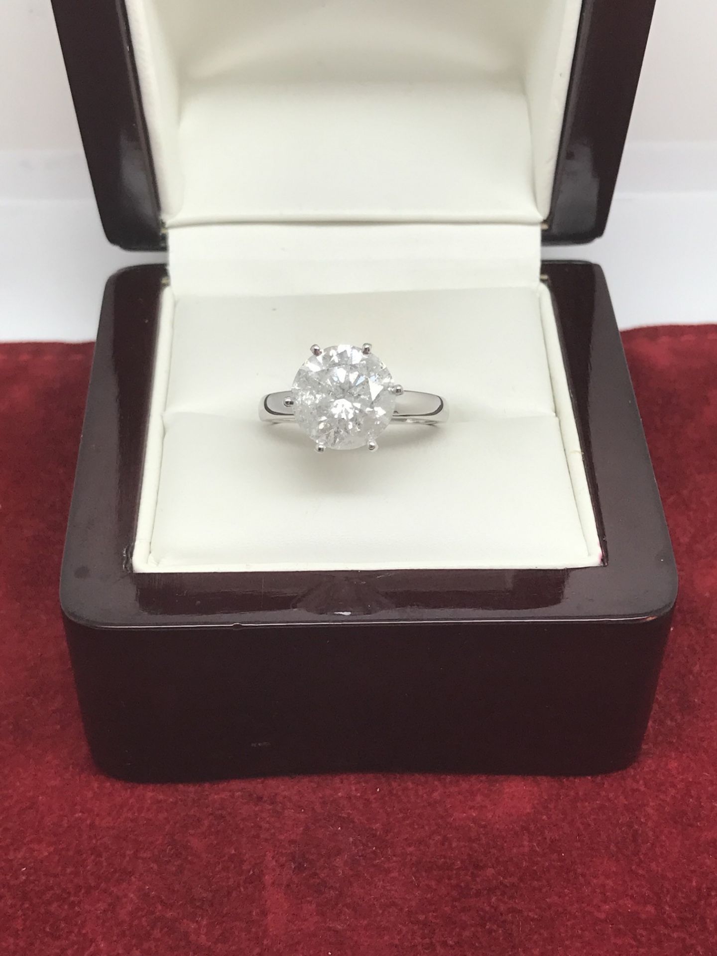 4.20ct DIAMOND SOLITAIRE RING SET IN WHITE METAL MARKED 750 TESTED AS 18ct