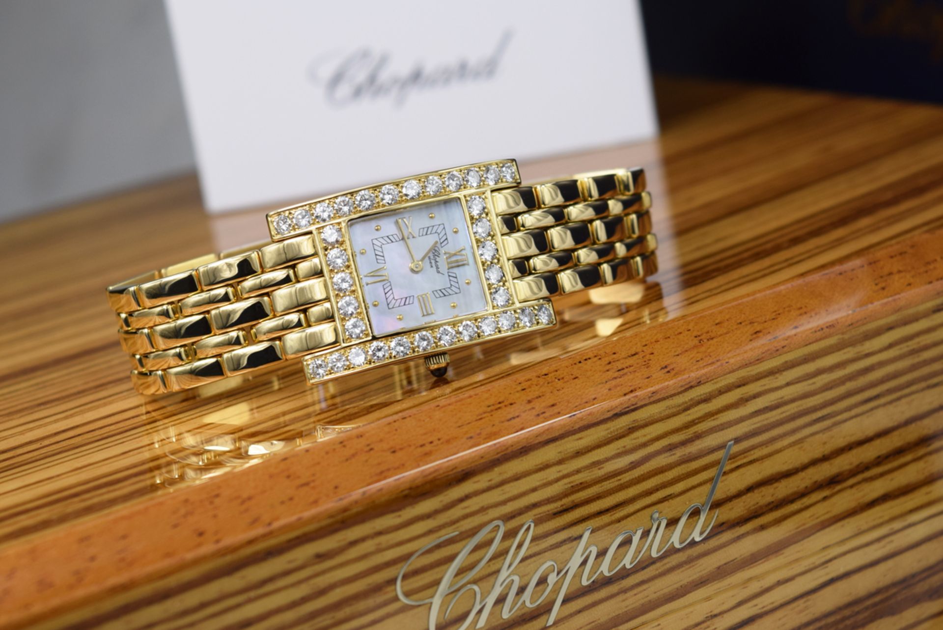 *WOW* Chopard Diamond 'H' / Your Hour 18k Gold and Diamonds w/ Mother of Pearl Dial - Image 3 of 14