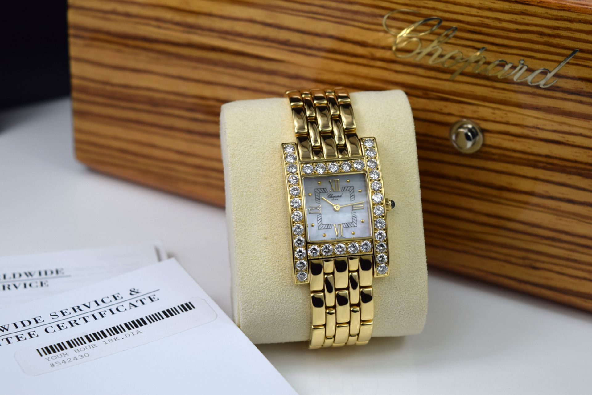 *WOW* Chopard Diamond 'H' / Your Hour 18k Gold and Diamonds w/ Mother of Pearl Dial - Image 12 of 14