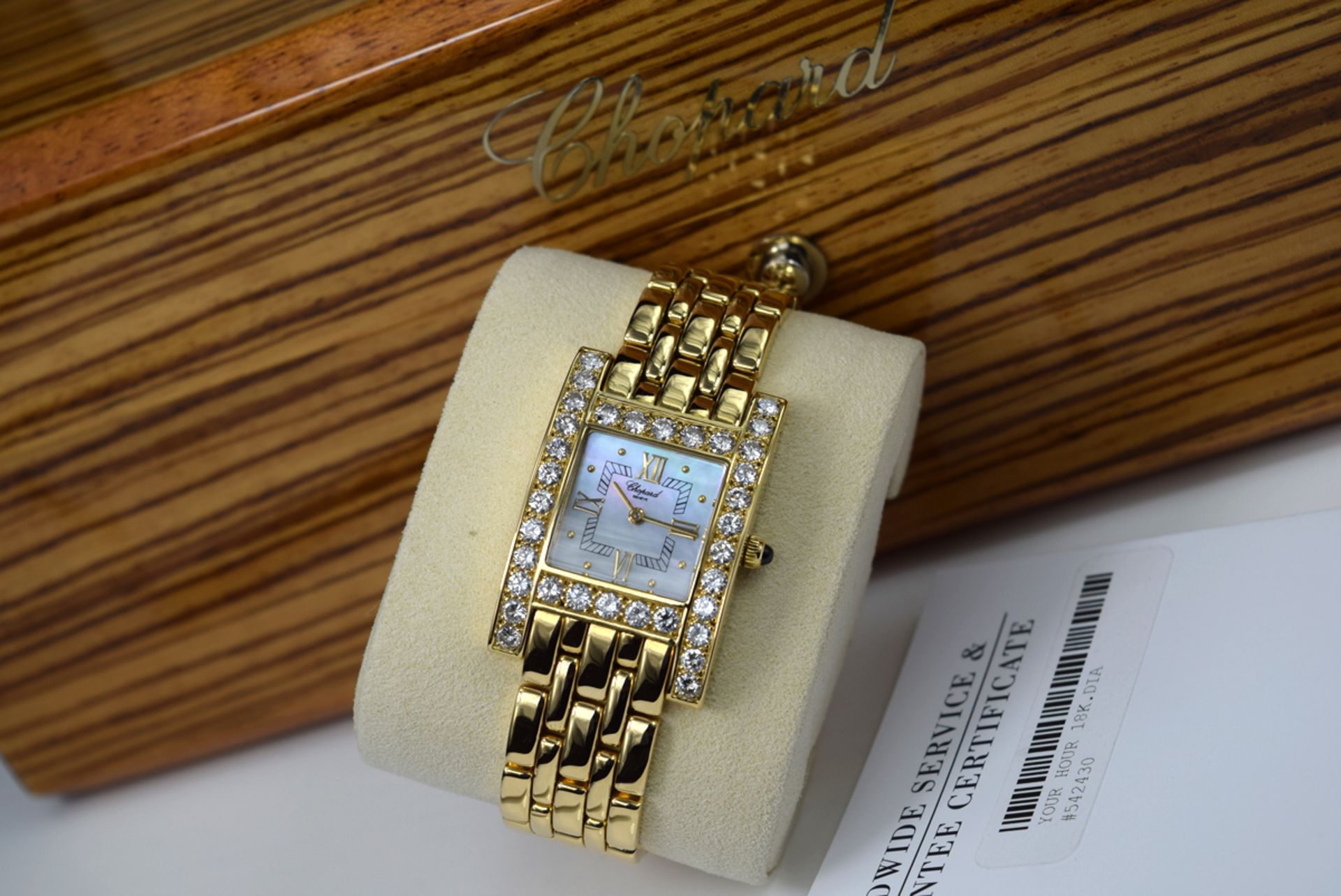 *WOW* Chopard Diamond 'H' / Your Hour 18k Gold and Diamonds w/ Mother of Pearl Dial - Image 13 of 14