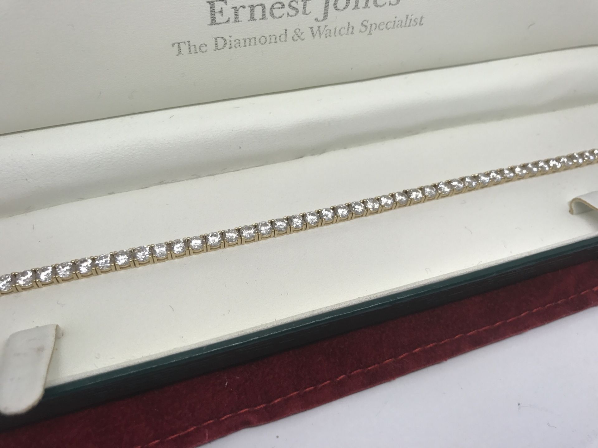 14k YELLOW GOLD WHITE STONE SET TENNIS BRACELET - Image 2 of 3