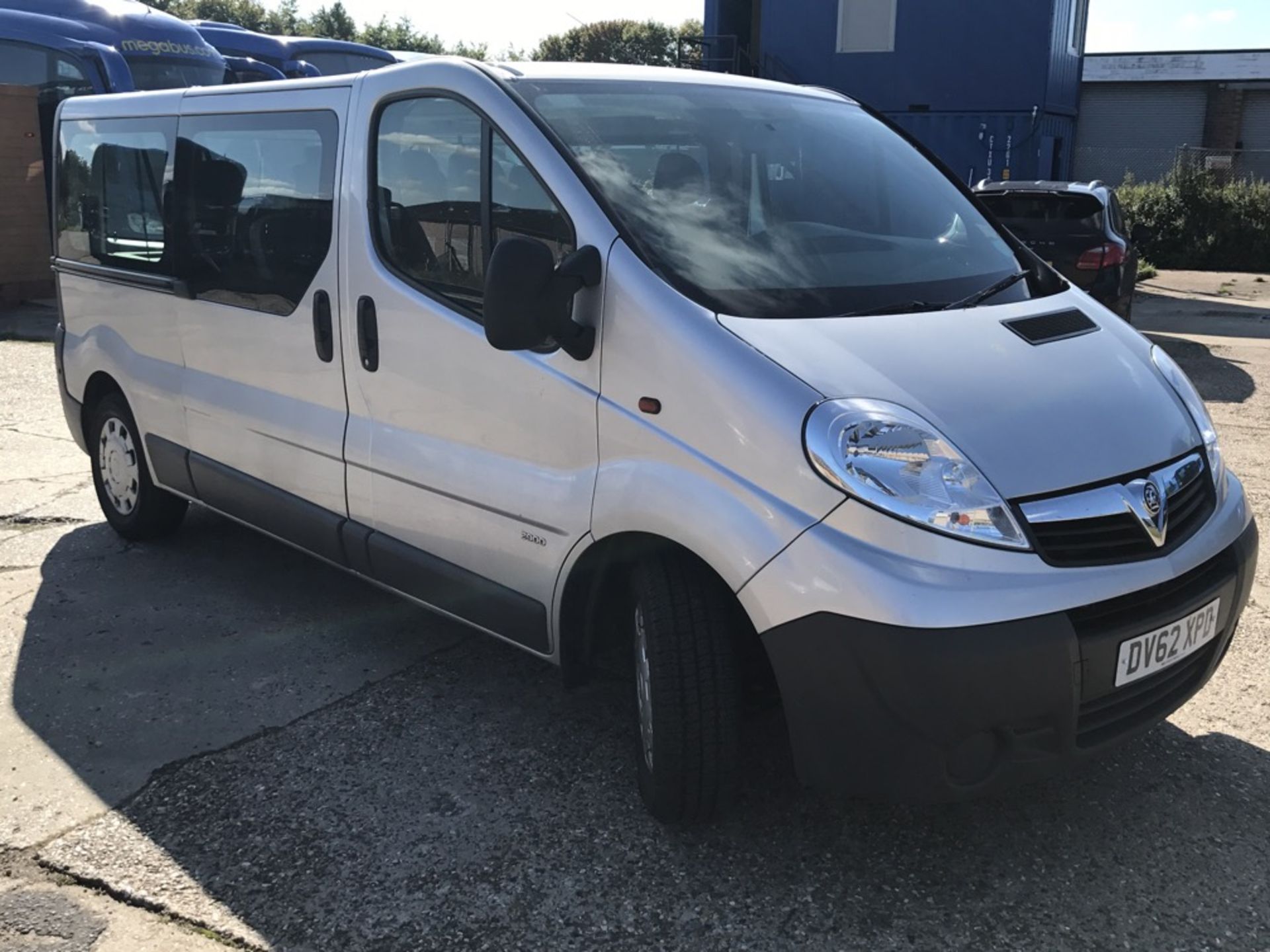 2012 62 REG VAUXHALL VIVARO 9 SEATER MINIBUS