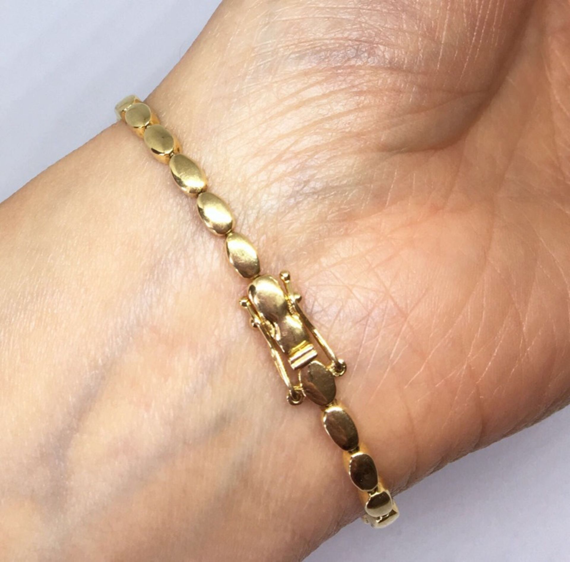 STUNNING 18ct GOLD SAPPHIRE & DIAMOND BRACELET - Image 3 of 4