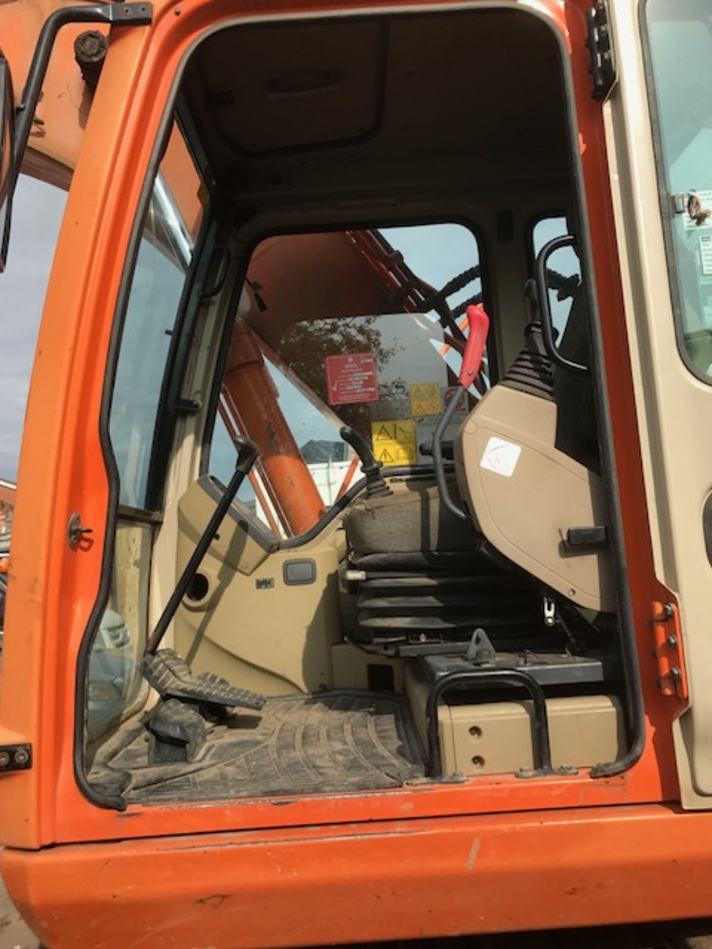 DAEWOO Doosan 140 LCV Excavator - Image 6 of 10