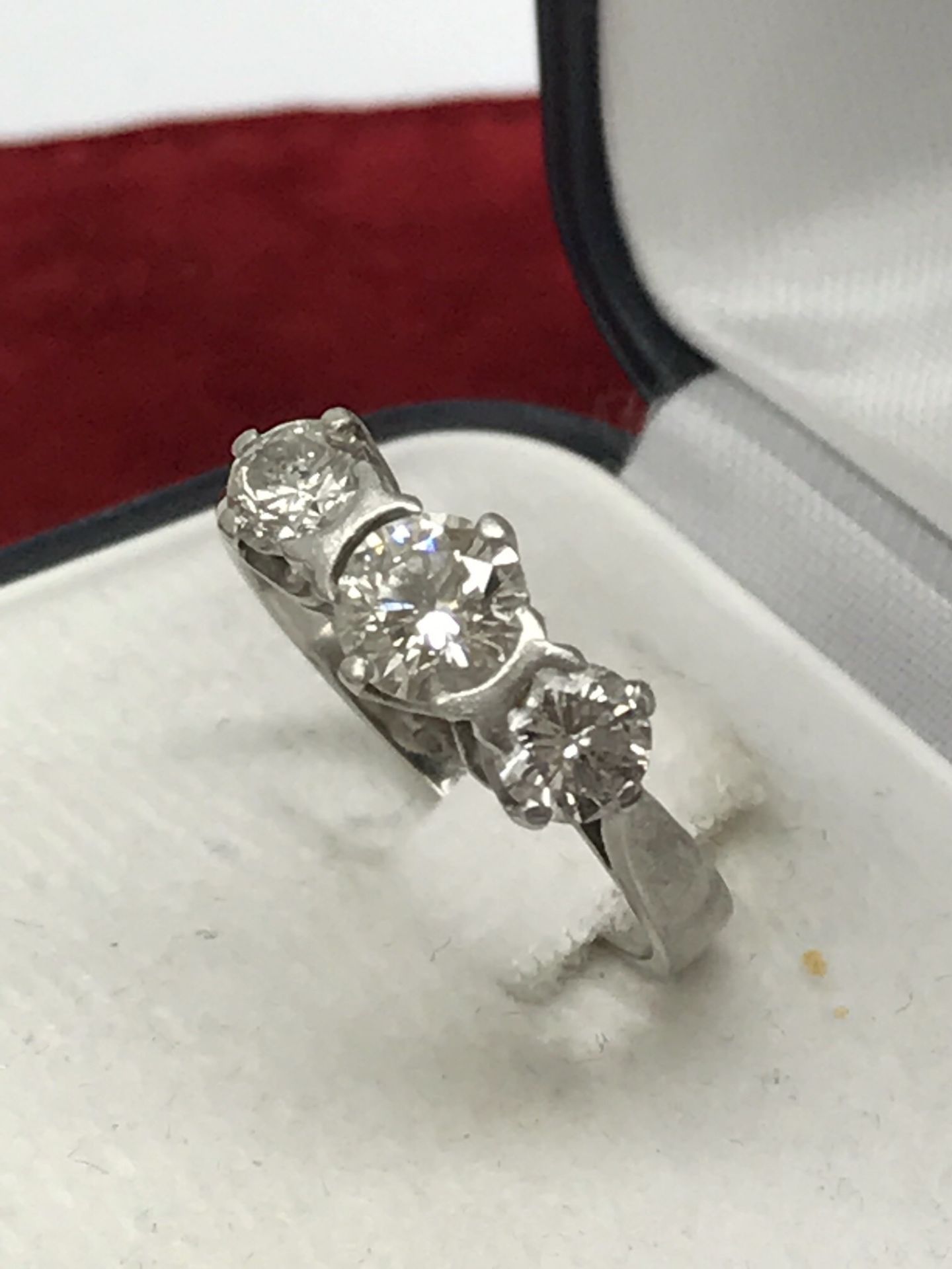 PLATINUM 3 STONE DIAMOND TRILOGY RING 1.25ct - Image 2 of 2