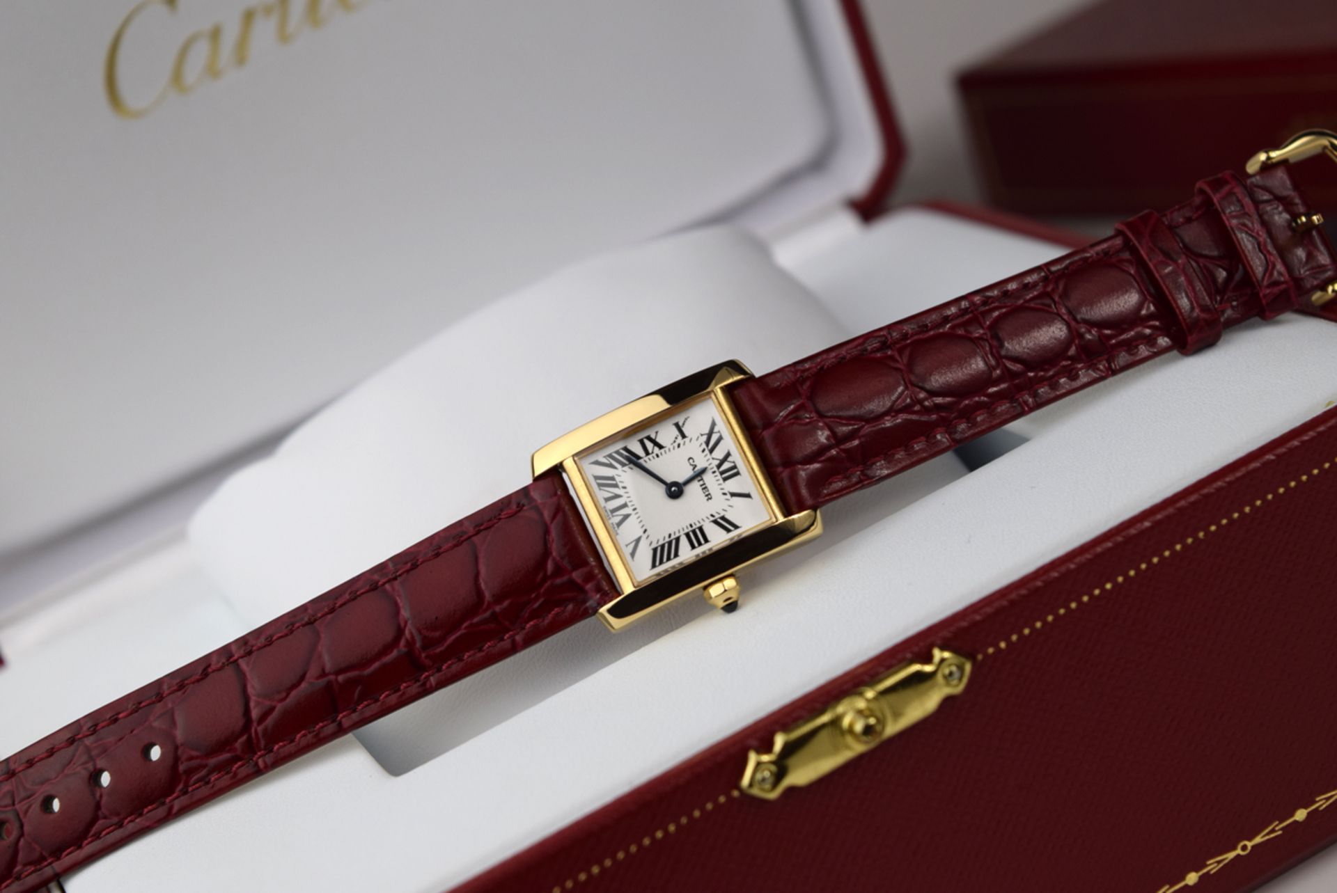 Cartier - Tank Francaise in 18k Gold with Gold Buckle - Image 9 of 12