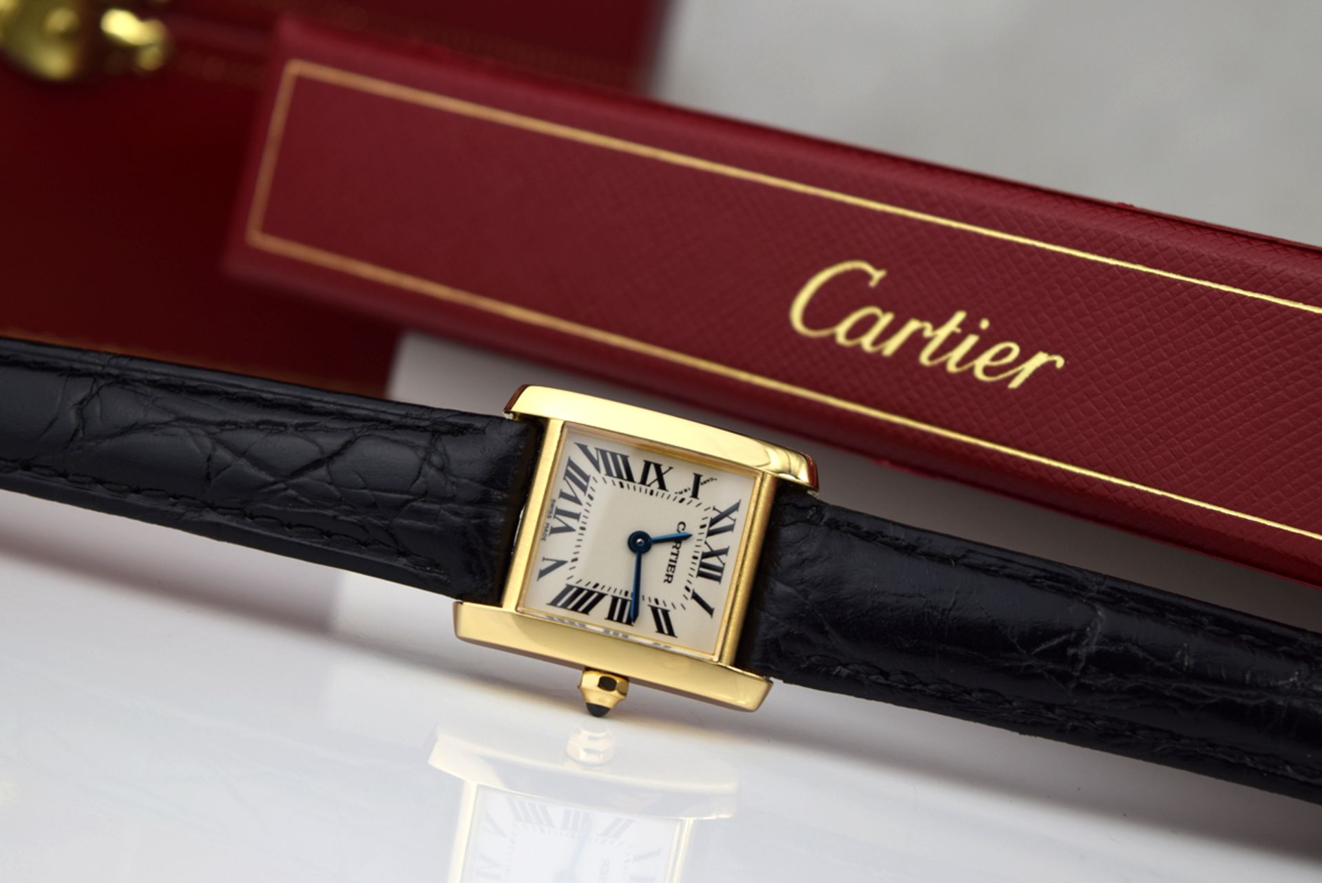 Cartier - Tank Francaise in 18k Gold with Gold Buckle - Image 3 of 12