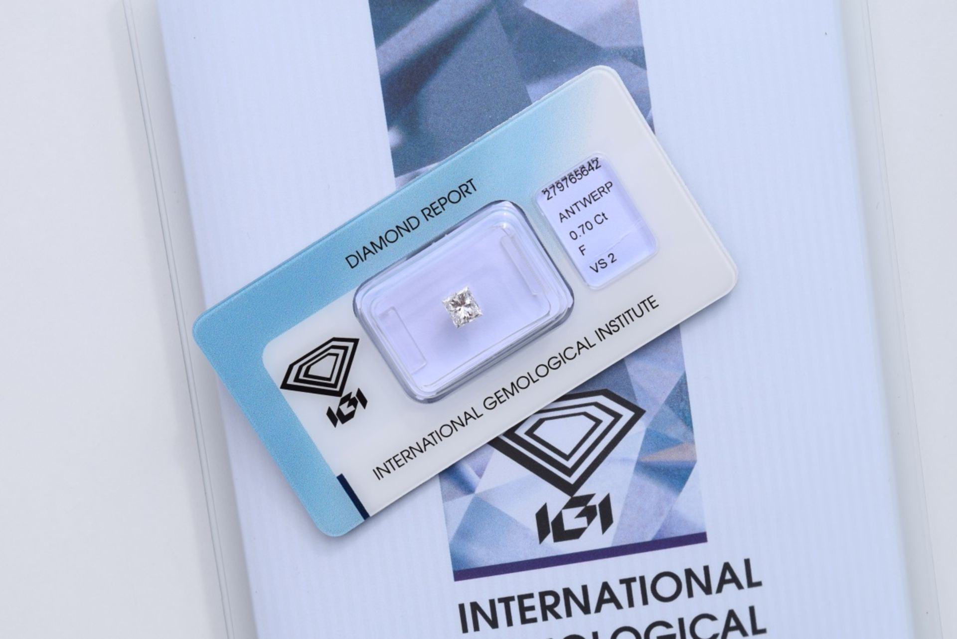 IGI 'Princess' Diamond - 0.7ct VS2 F - Sealed & Certificated (September 2017) - Image 2 of 3