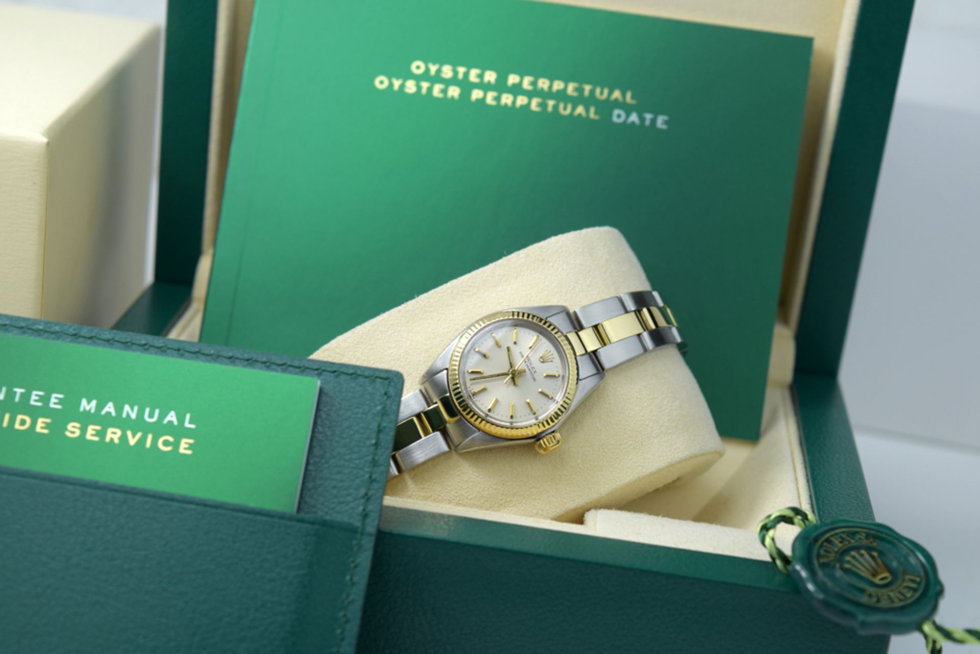 ROLEX - LADIES GOLD & STEEL OYSTER PERPETUAL - Image 5 of 7