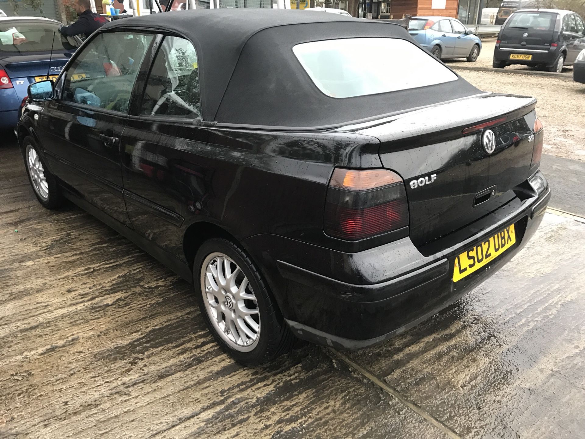 VW GOLF CONVERTIBLE 69k 2.0 AUTO FULL LEATHER 2002 02 REG - Image 5 of 9