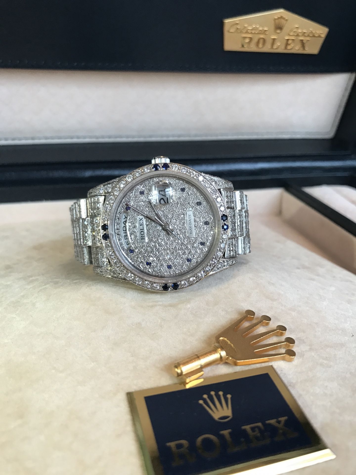 MENS SOLID WHITE GOLD ROLEX DIAMOND/ SAPPHIRE DAY-DATE “SUPER PRESIDENT” WATCH - Image 3 of 11