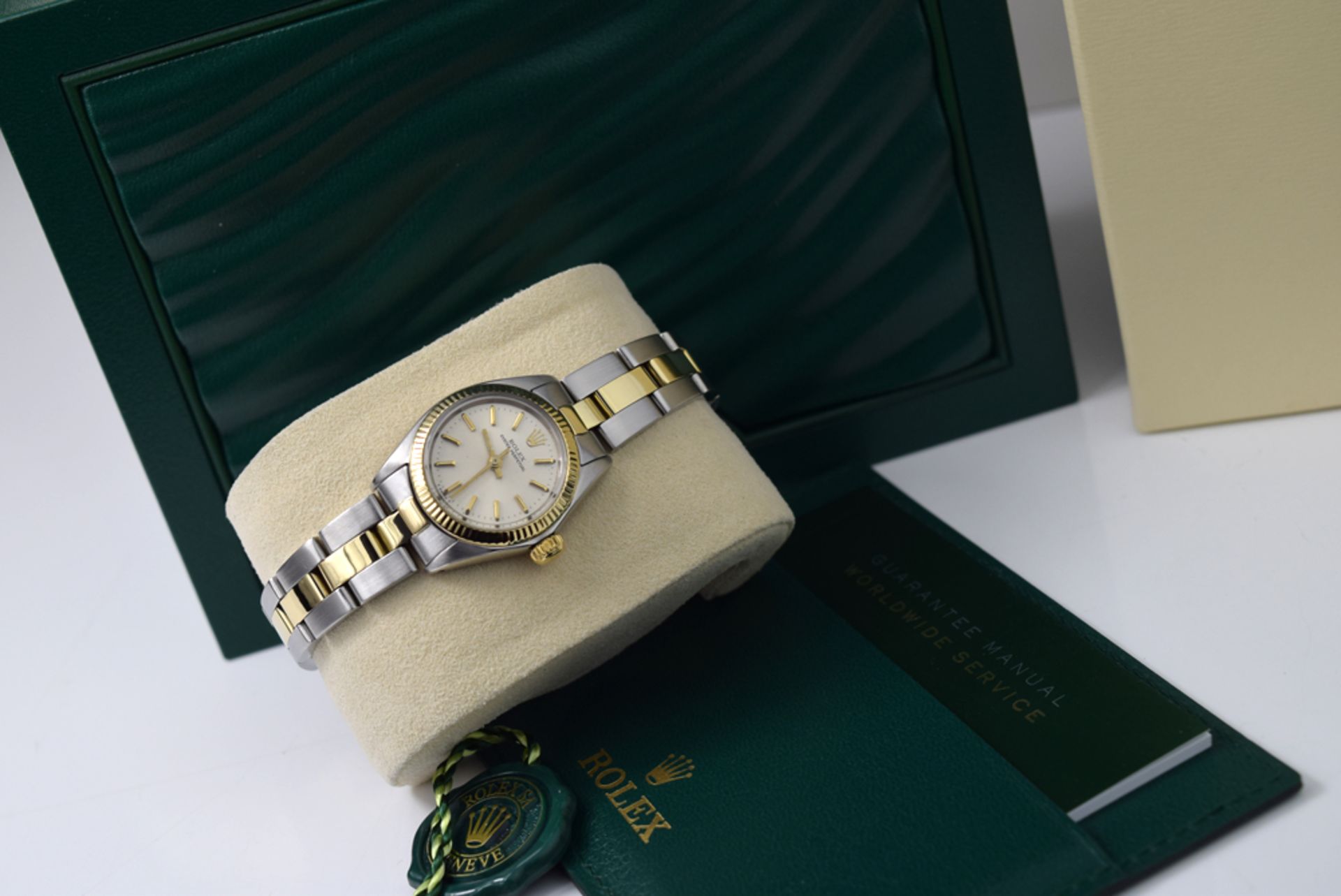 ROLEX - LADIES GOLD & STEEL OYSTER PERPETUAL - Image 6 of 7