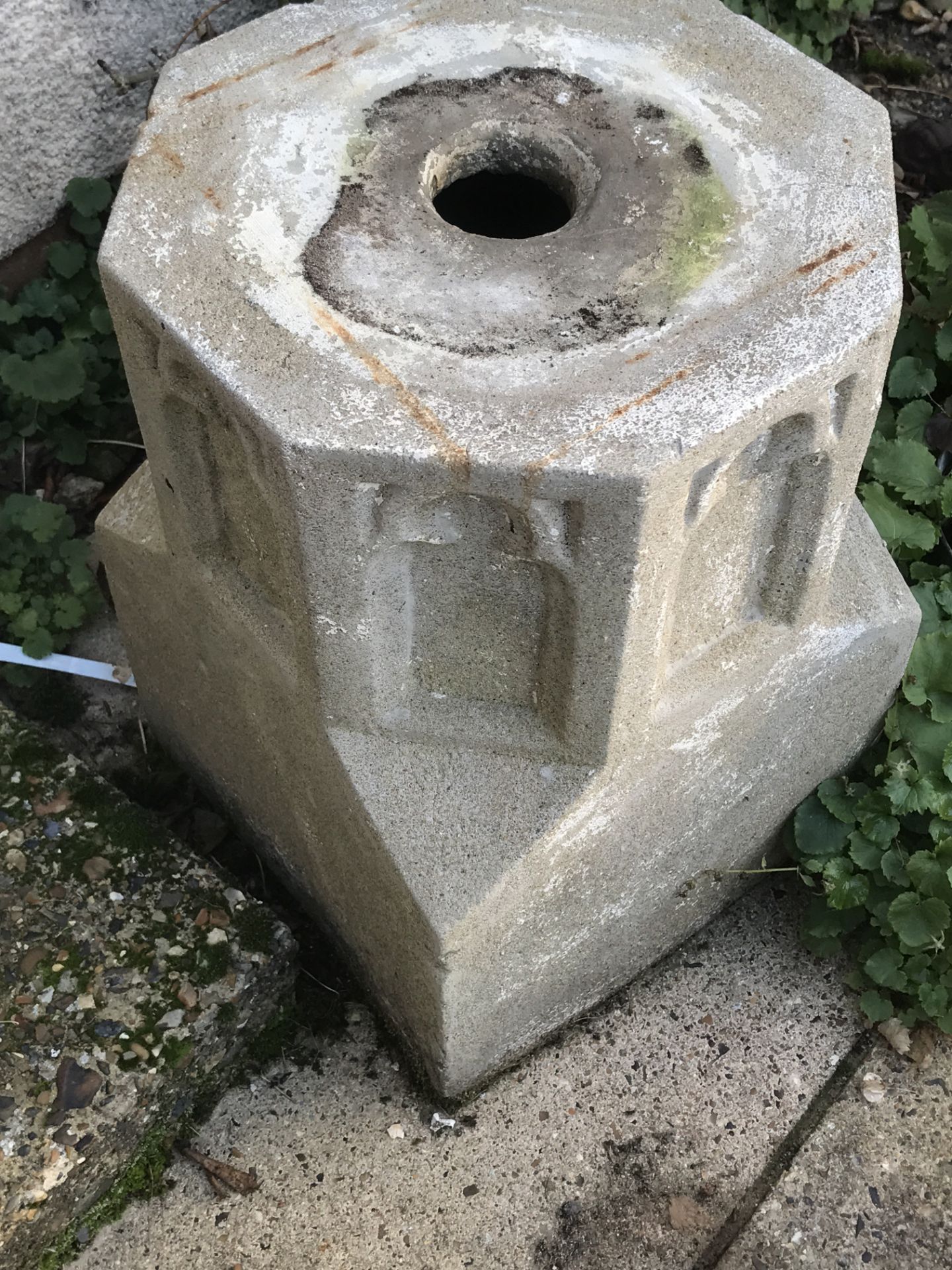 PAIR OF CONCRETE STANDS APPROX 2ft HIGH - Image 3 of 4