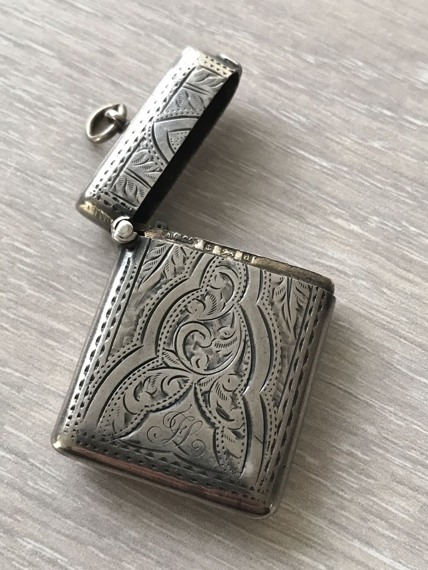 SILVER VESTA CASE