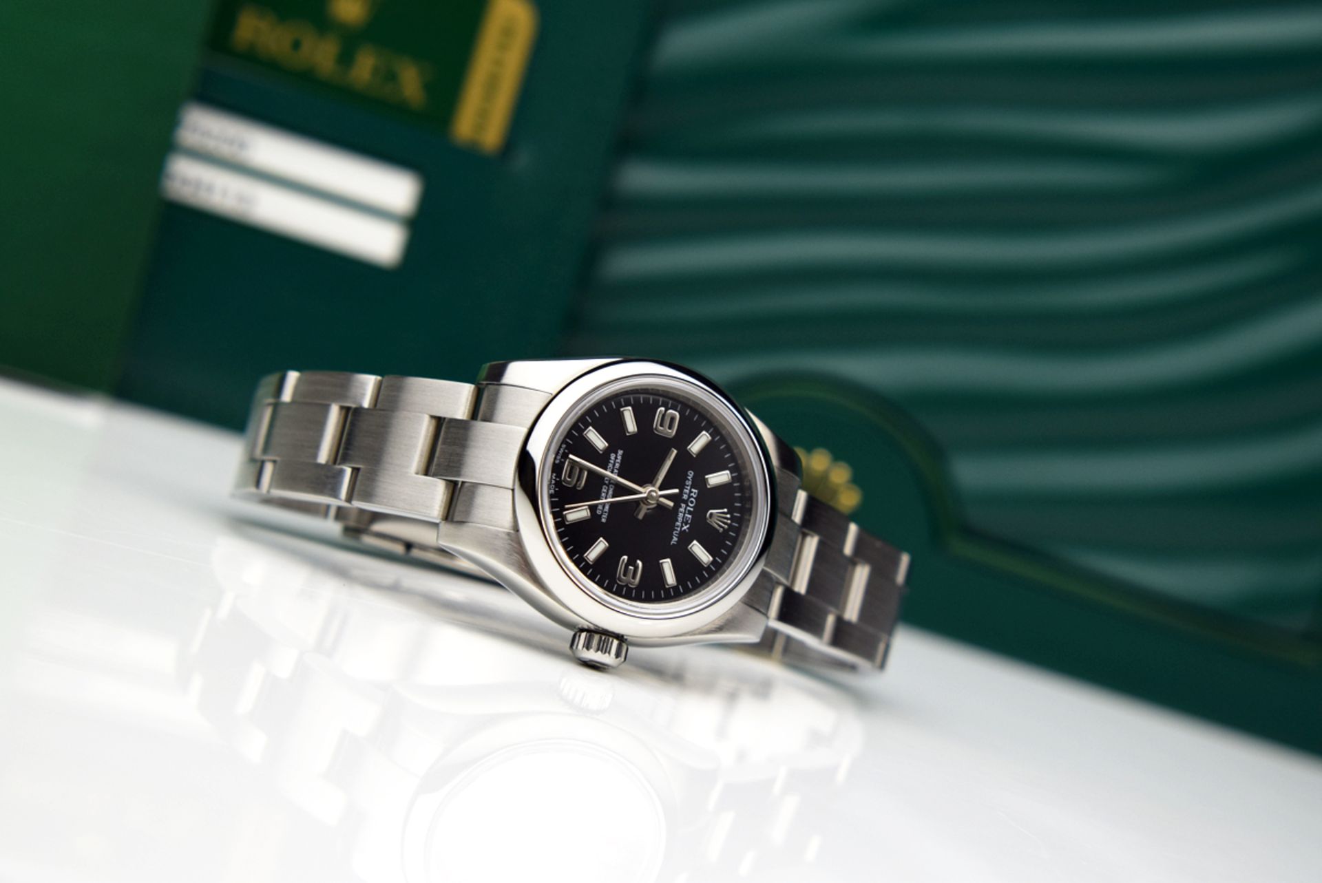 ROLEX - LADIES OYSTER PERPETUAL 26 - STEEL / MODEL. 176200) - Image 10 of 11