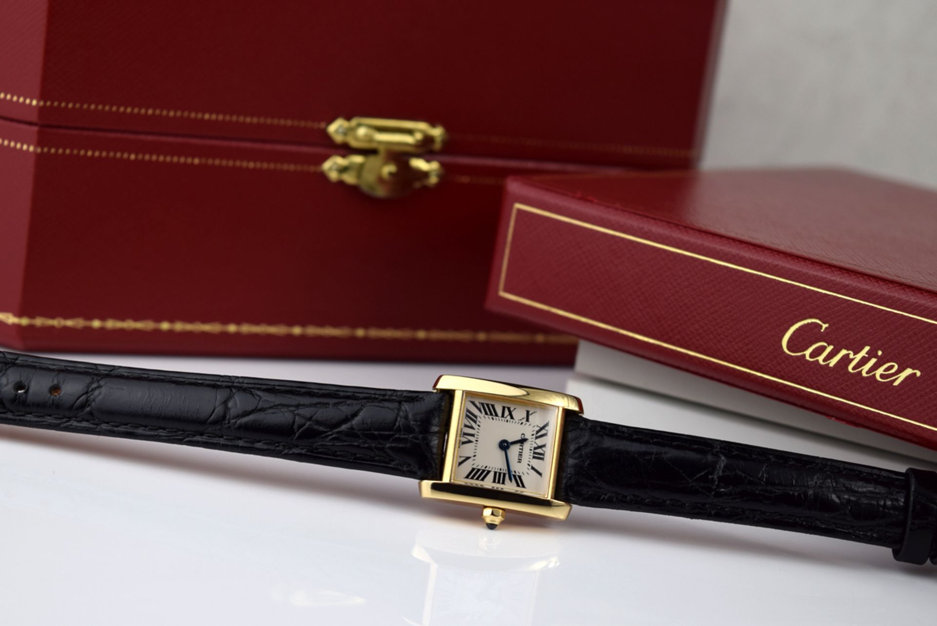 CARTIER TANK '2385' - 18K GOLD WITH BOX & DOCS. - Image 4 of 12
