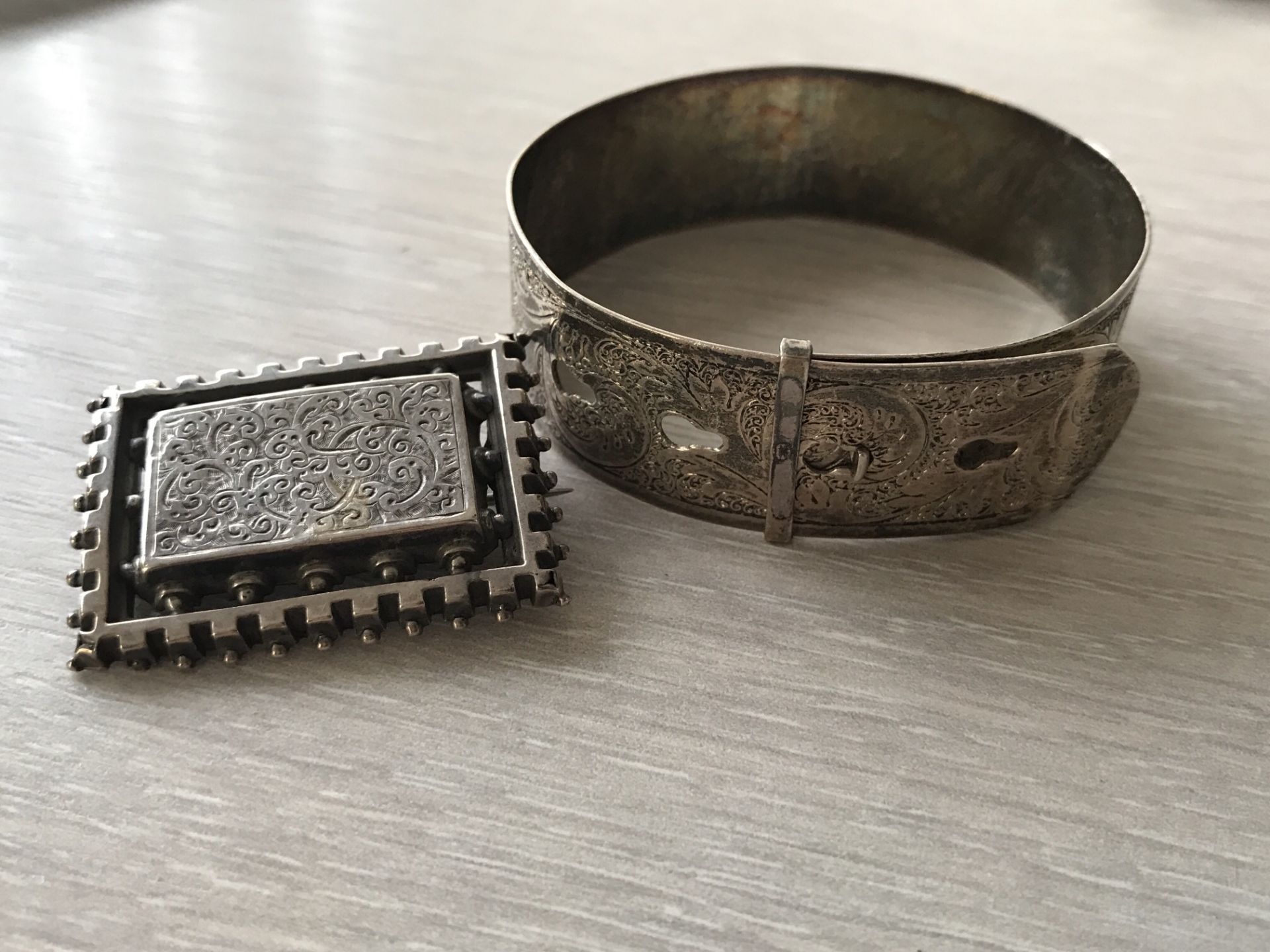 EDWARDIAN SILVER BELT STYLE BANGLE & BROOCH