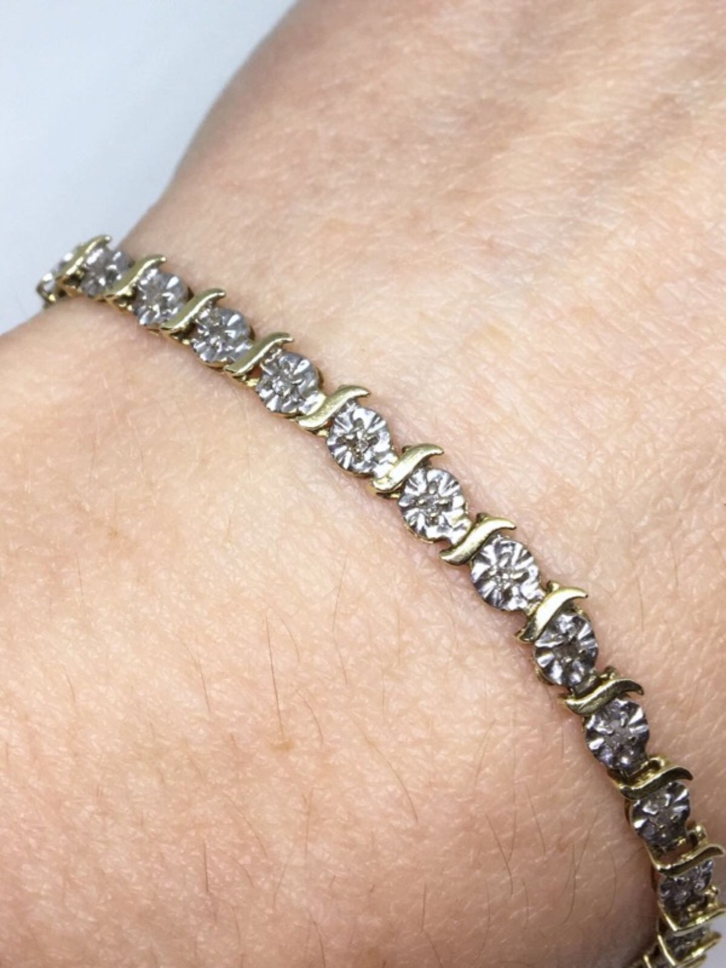 9ct GOLD DIAMOND BRACELET - Image 4 of 4