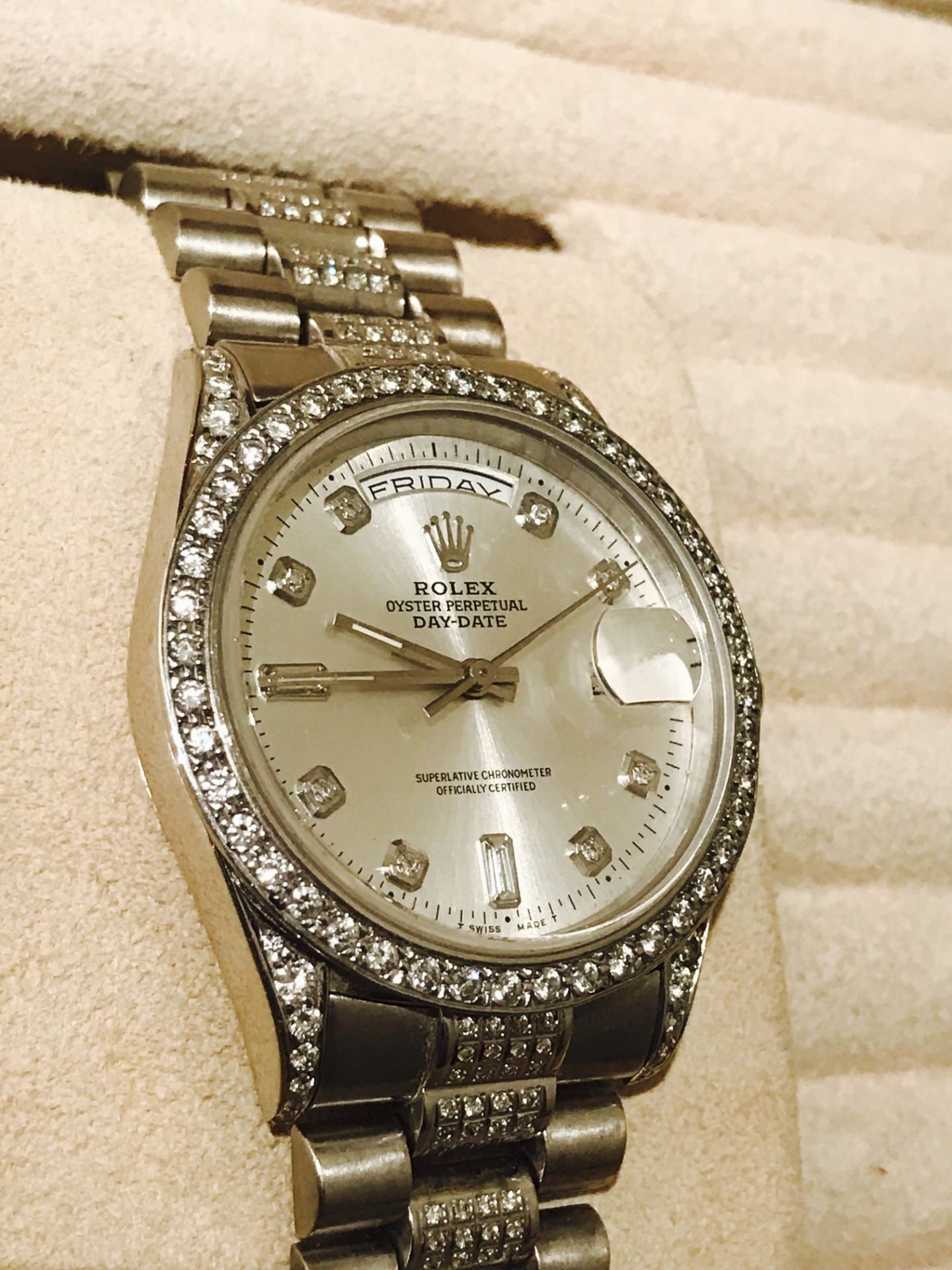 18ct WHITE GOLD ROLEX DIAMOND SET WATCH WITH BOX - Image 2 of 9