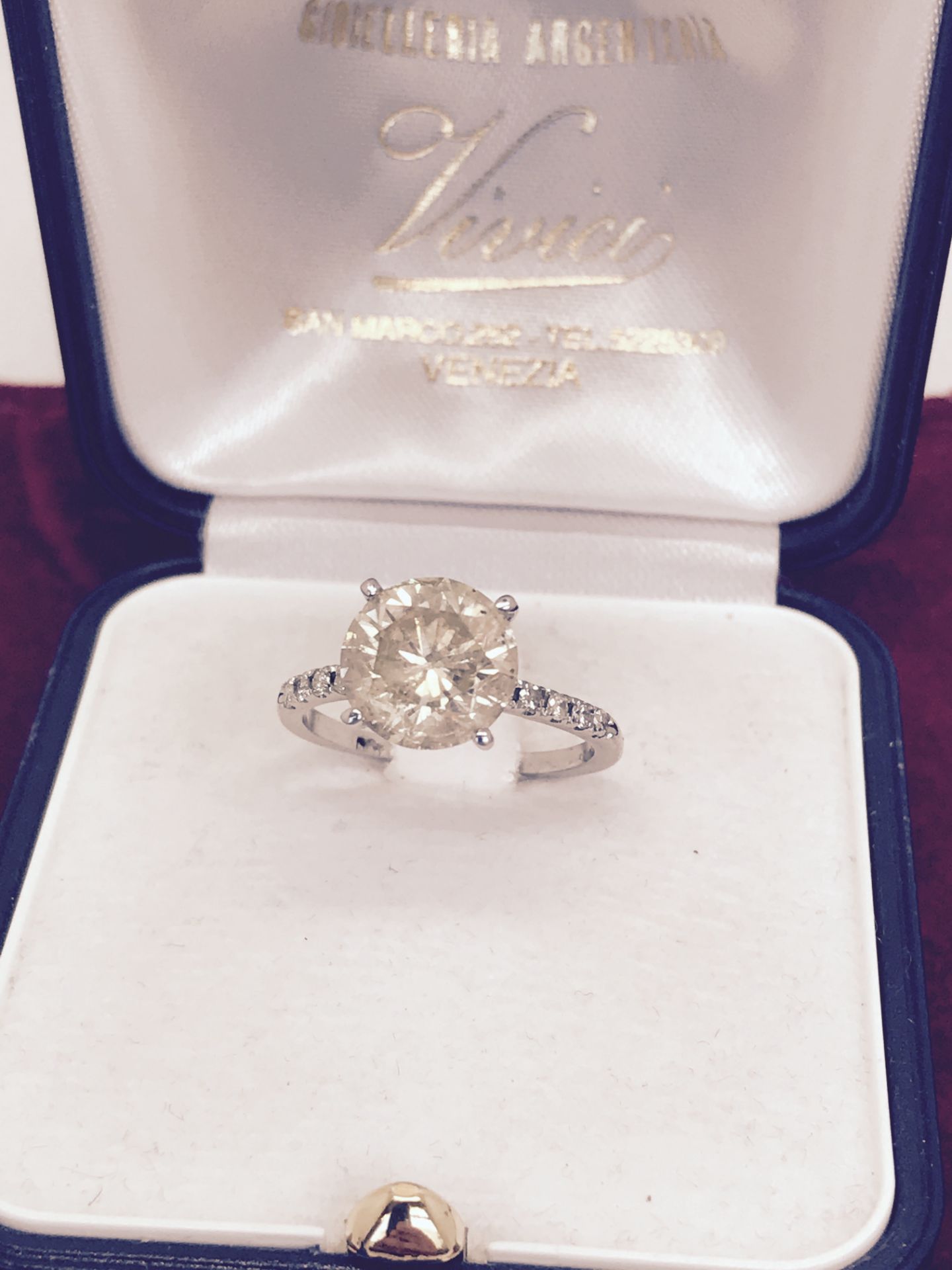 3.10ct DIAMOND SOLITAIRE RING