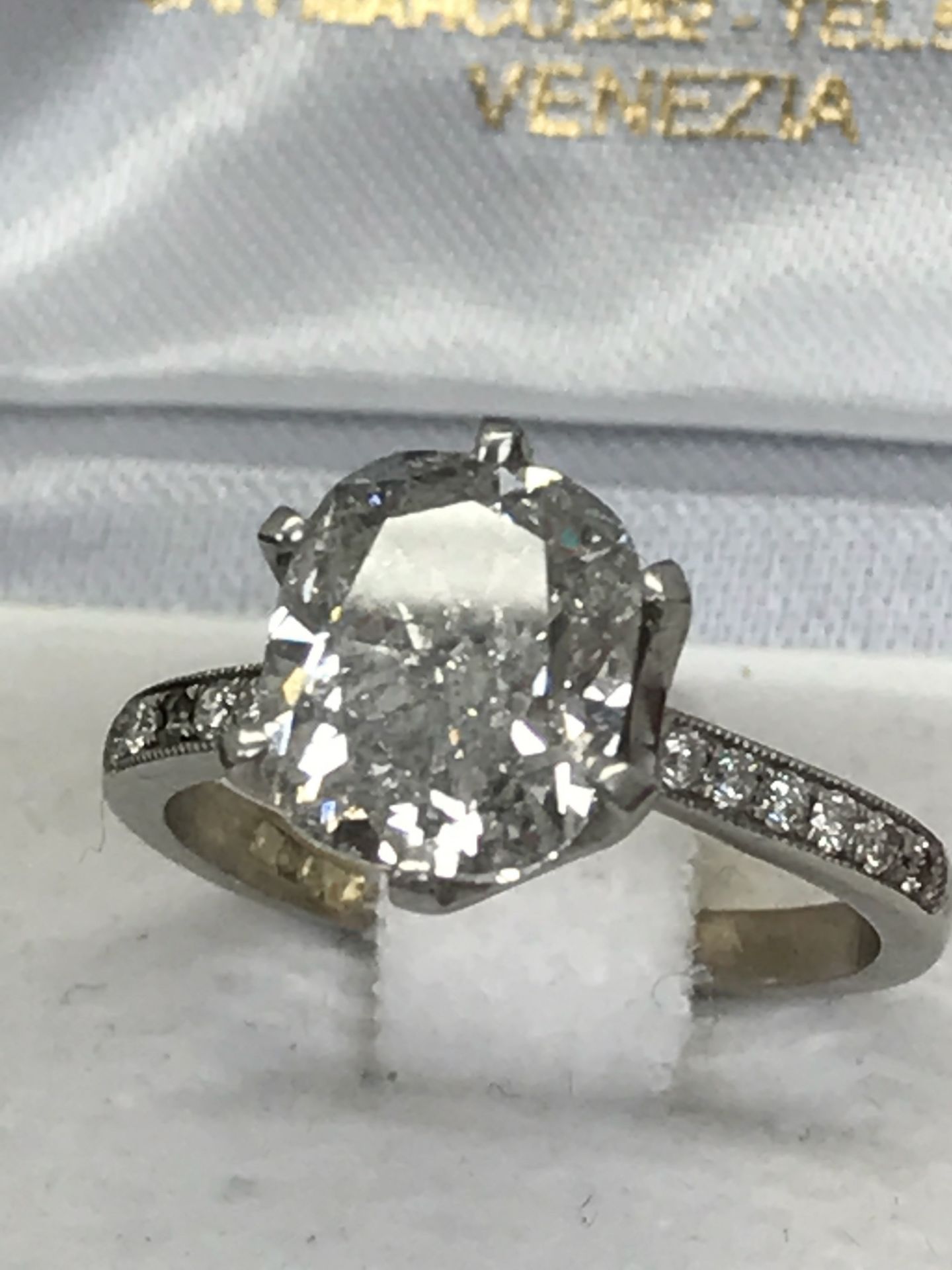 APPROX 3.5ct DIAMOND SOLITAIRE RING