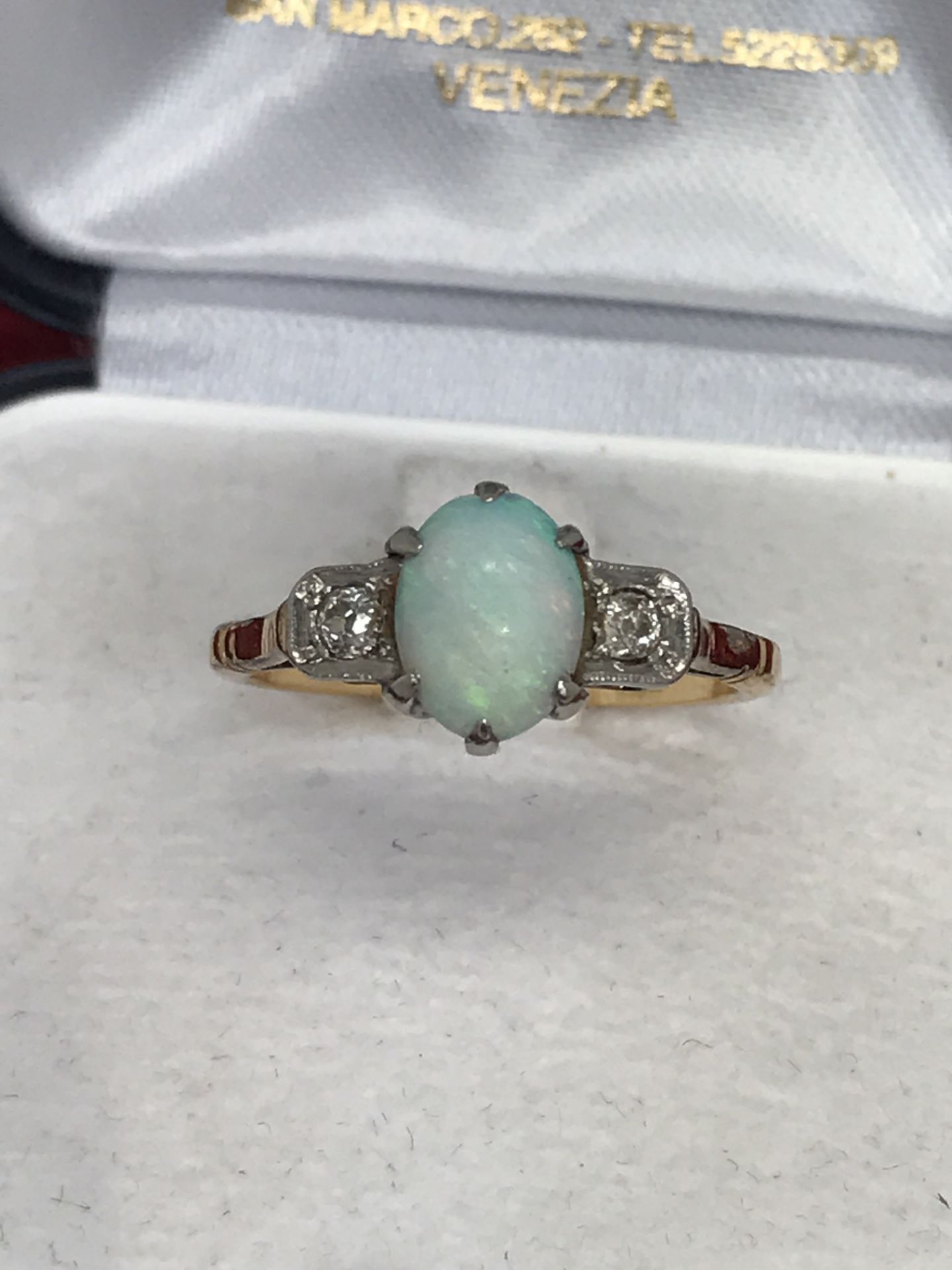 18ct GOLD OPAL & DIAMOND 3 STONE RING