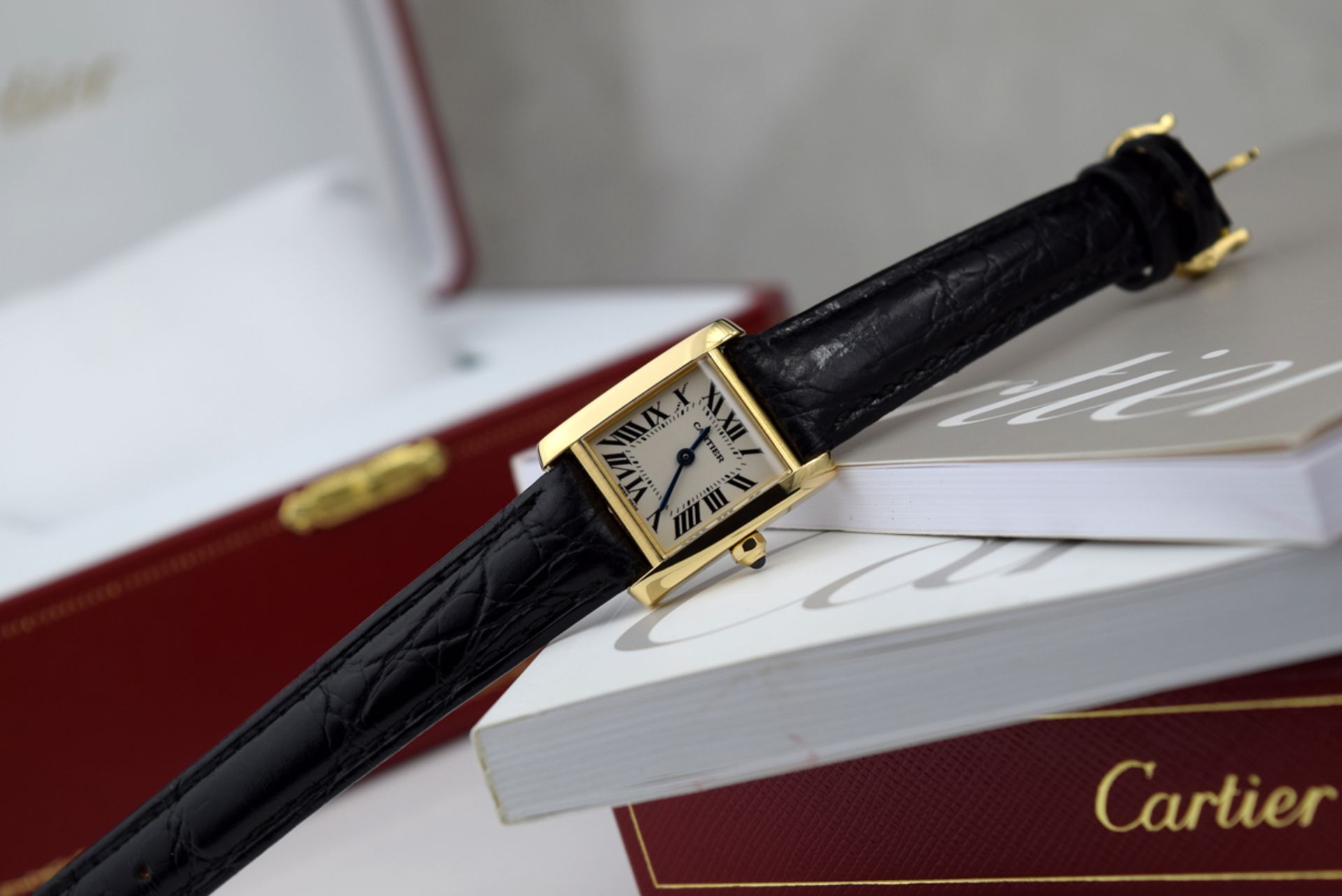 CARTIER TANK '2385' - 18K GOLD WITH BOX & DOCS. - Image 6 of 12