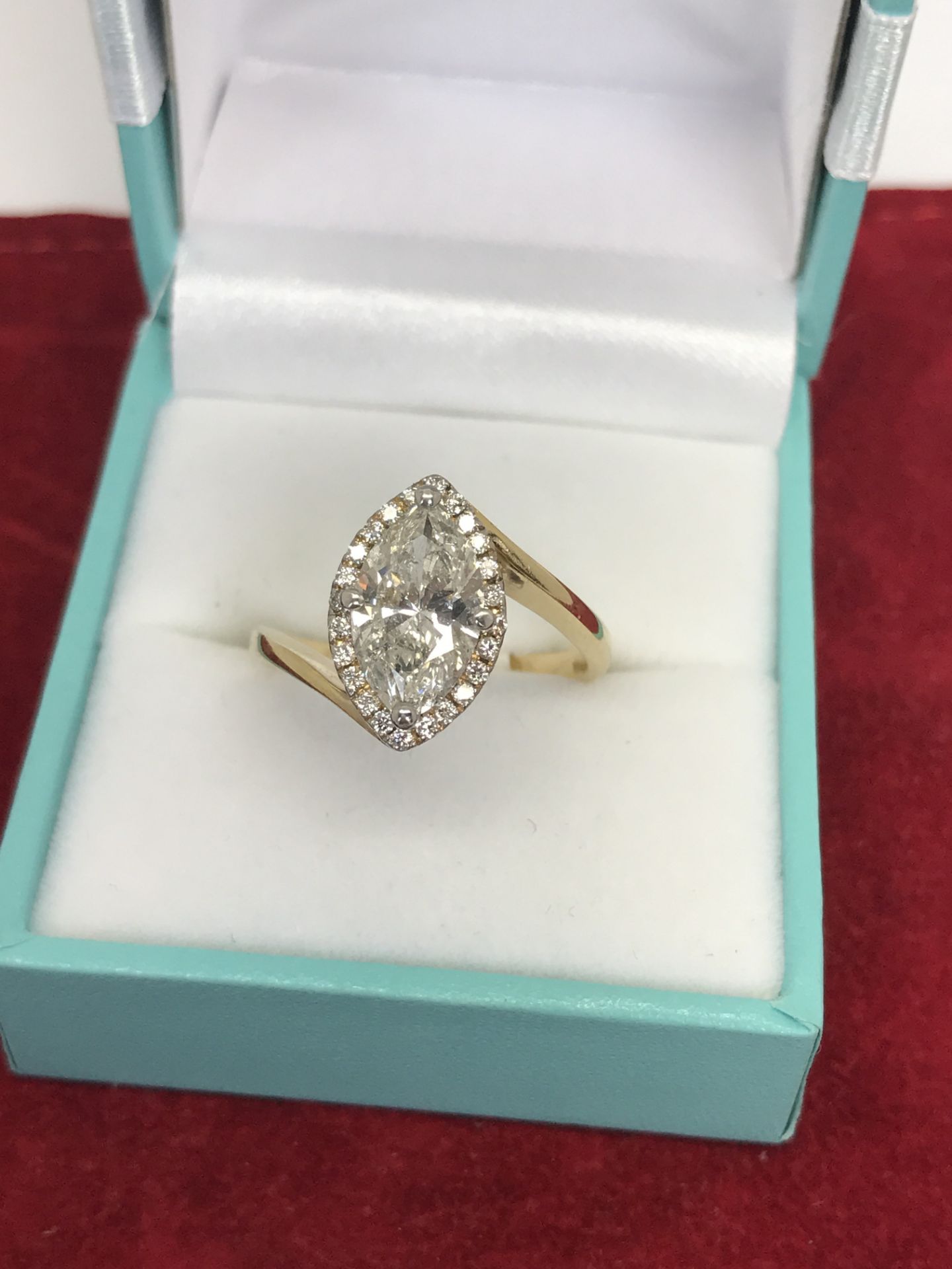 2.02ct MARQUISE DIAMOND SOLITAIRE RING - Image 2 of 2