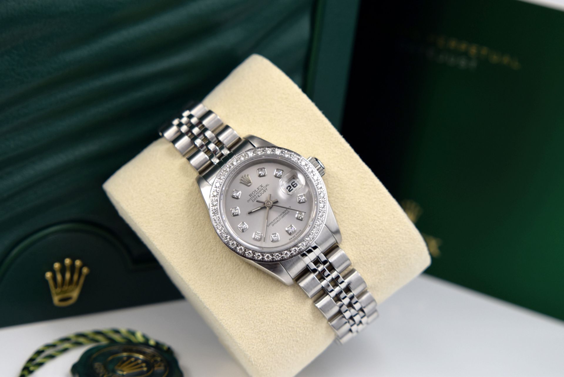 Rolex Steel & 18k White Gold *Diamond Encrusted* Lady DateJust with Silver Grey Diamond Dial - Image 8 of 12