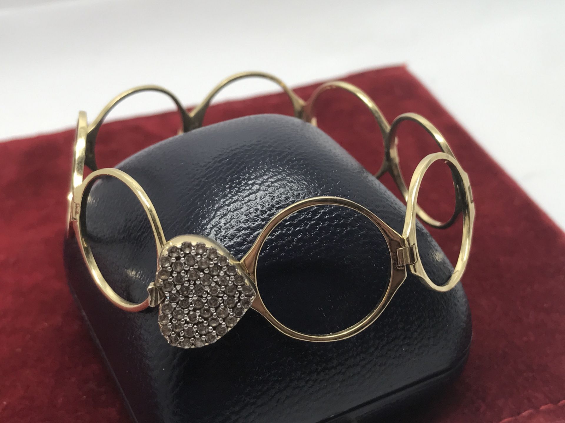 9ct GOLD HEART RING / BRACELET - Image 3 of 3